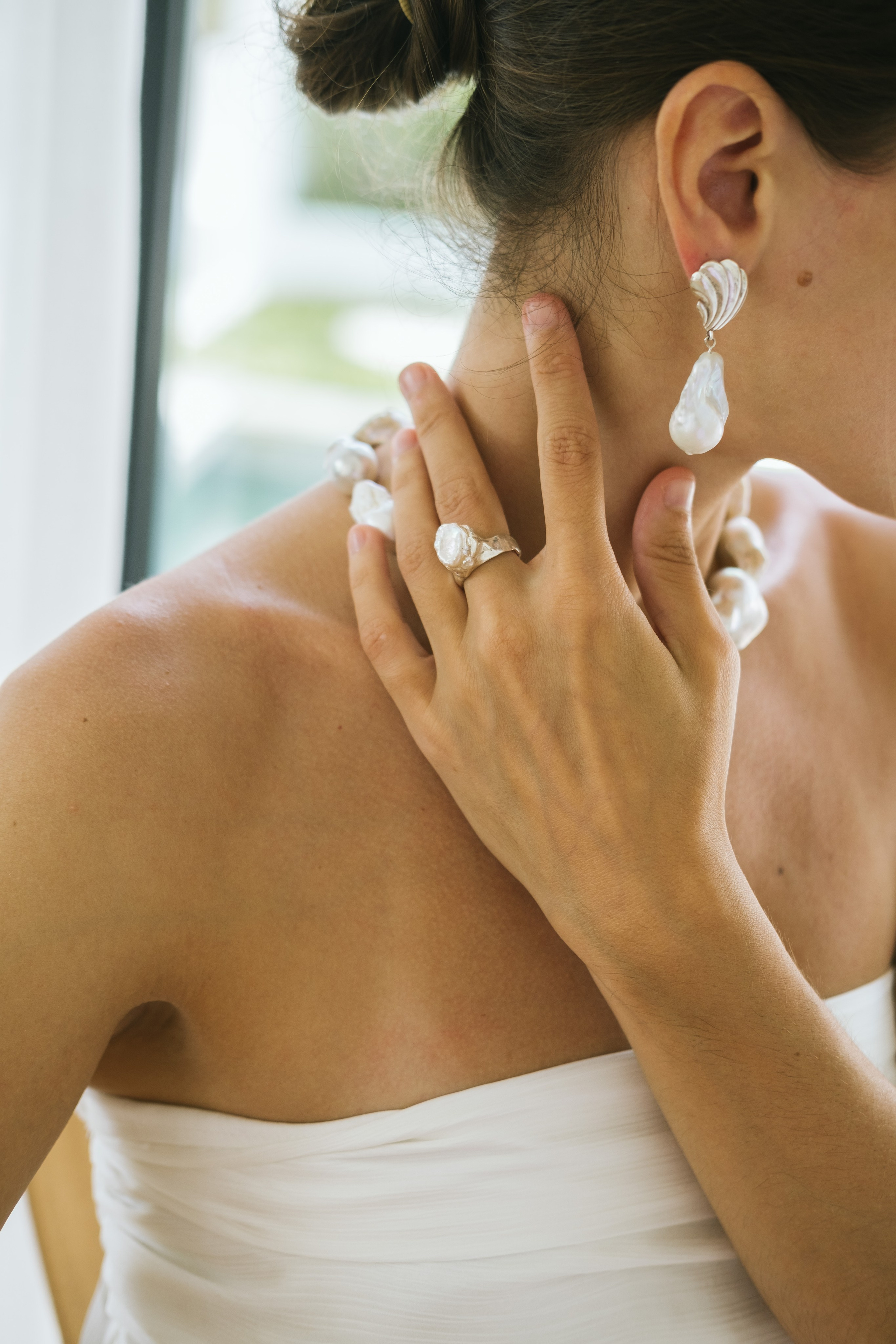 Украшение на модели. Фотограф на Бали|Свадьба на Бали