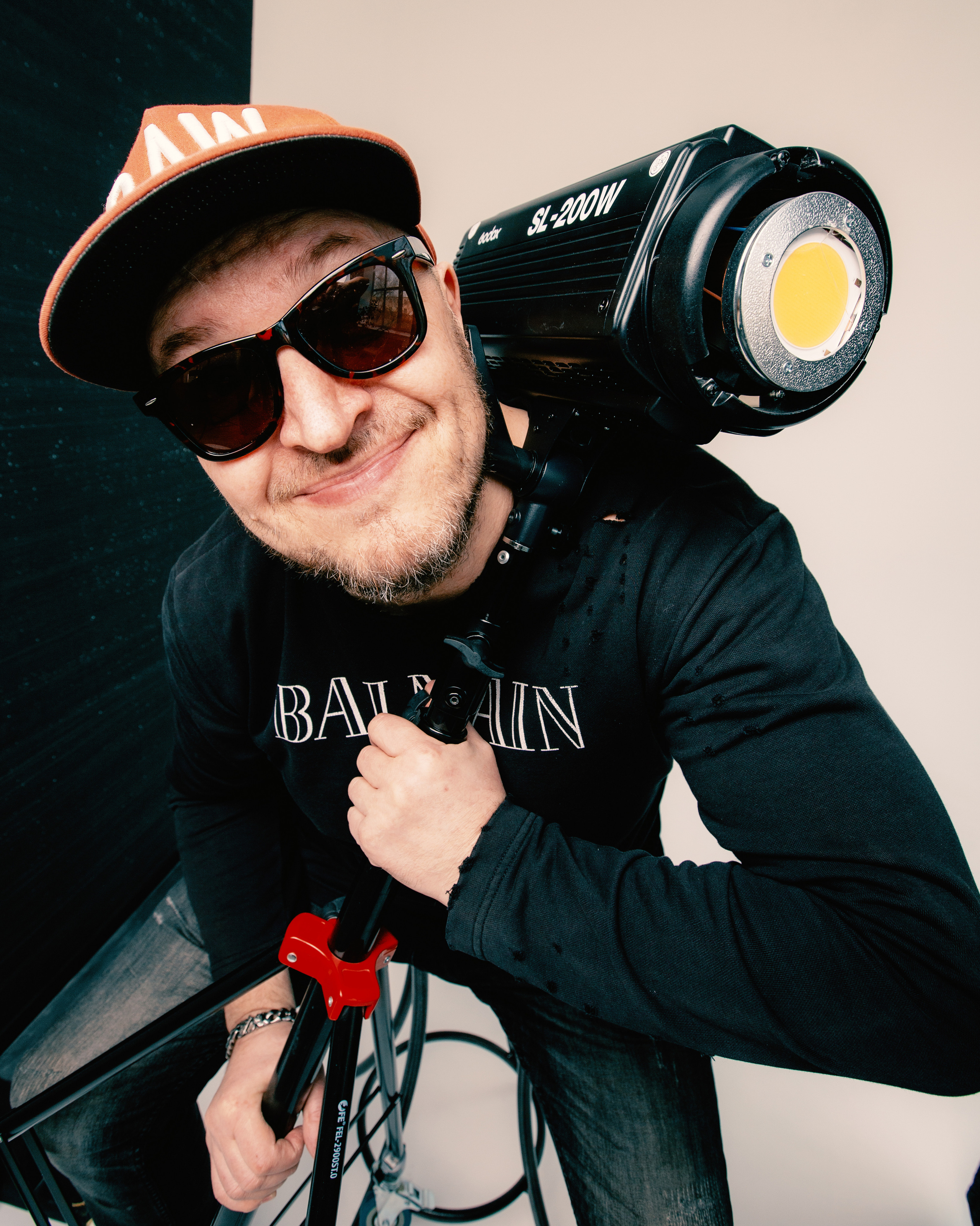 Анна К. Спасибо за проявленный интерес к моему творчеству! Меня зовут Россохат