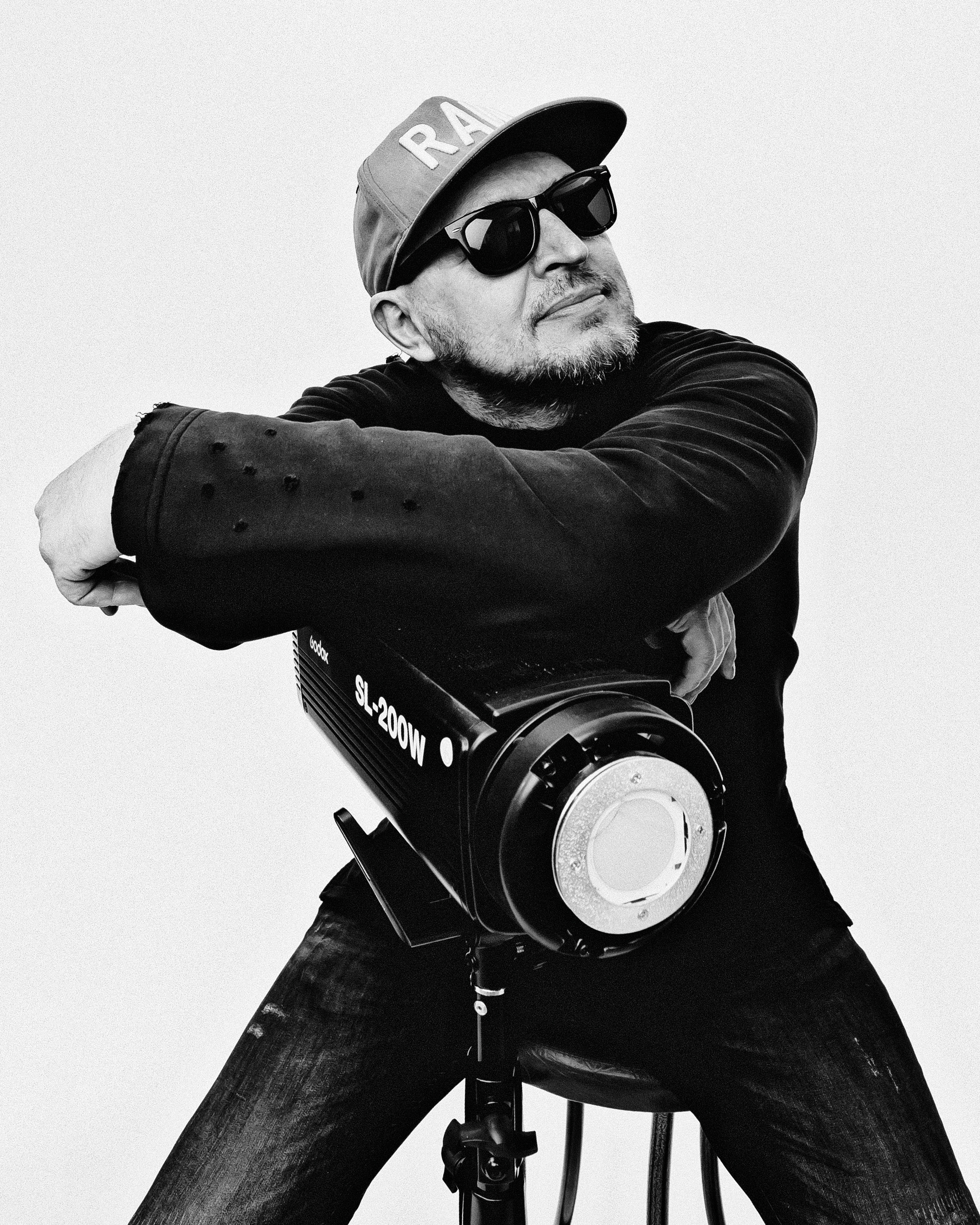 Анна К. Спасибо за проявленный интерес к моему творчеству! Меня зовут Россохат