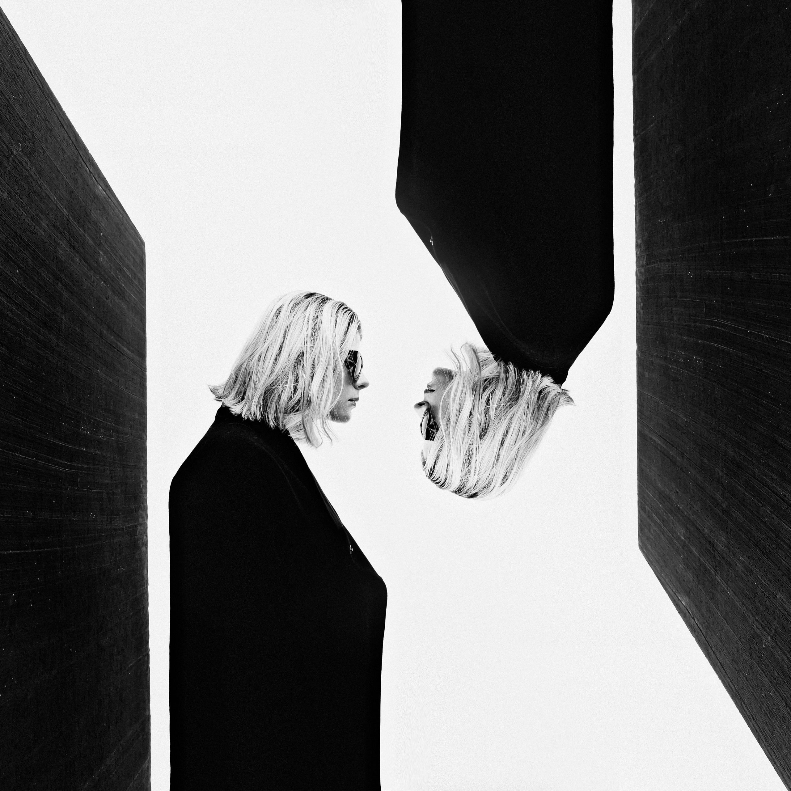 Анна К. Спасибо за проявленный интерес к моему творчеству! Меня зовут Россохат