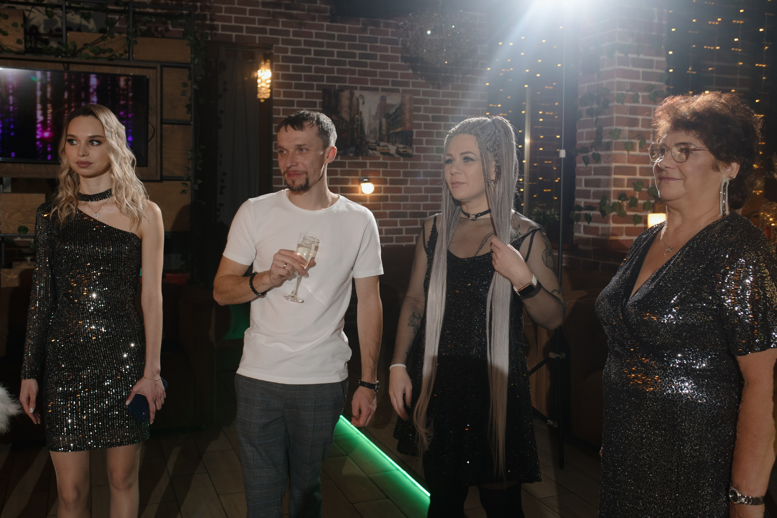 День рождения Томы — Let`s Talk Bar. Свадебный фотограф Екатеринбург/Челябинск — Любовь Волохова