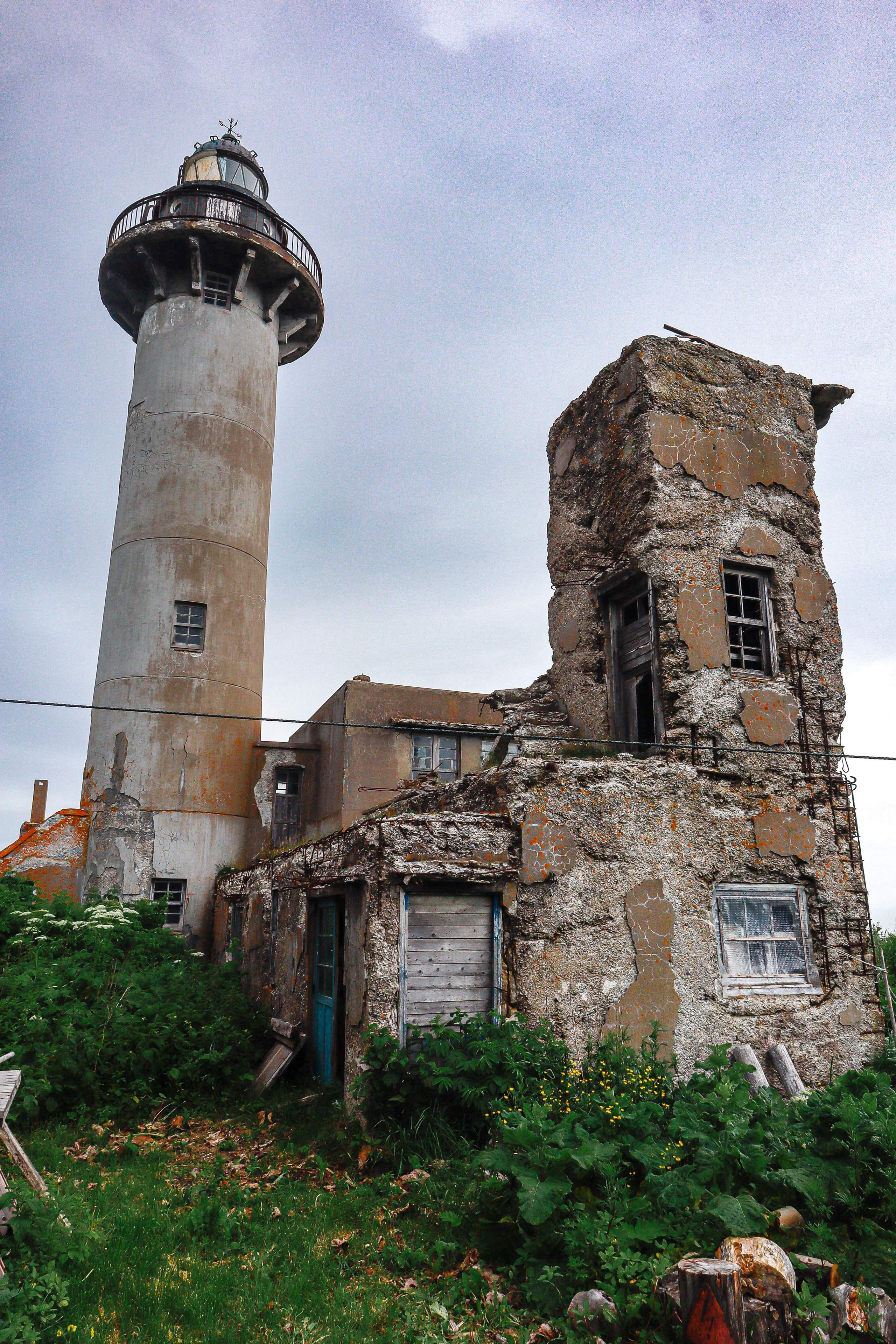 Маяк Тонин на мысе Свободном. Карафуто. Фотограф в Южно-Сахалинске Гусаков Евгений