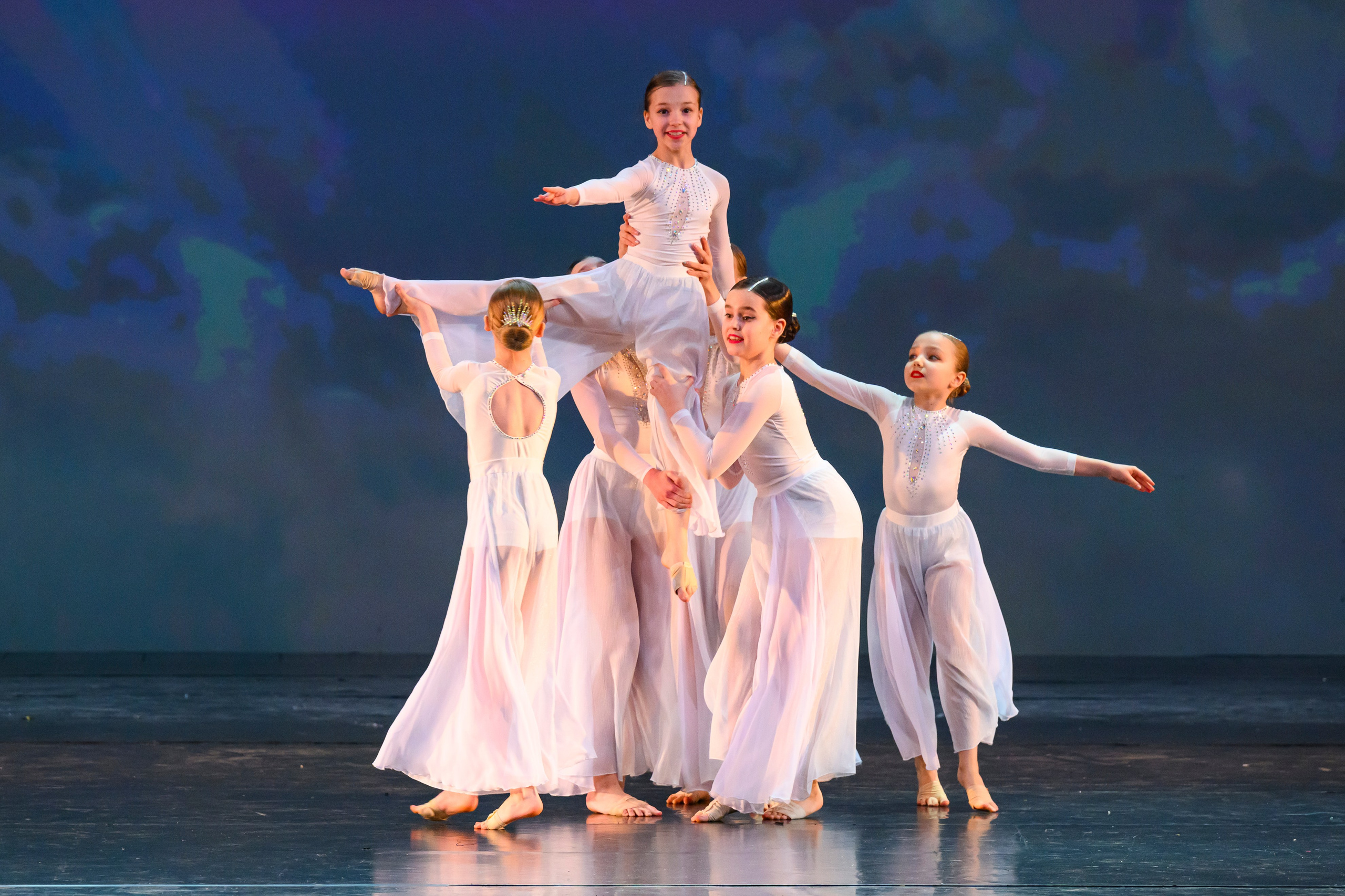 23 апреля, часть 1, БКЗ Октябрьский, г. Санкт-Петербург. Золотое яблочко