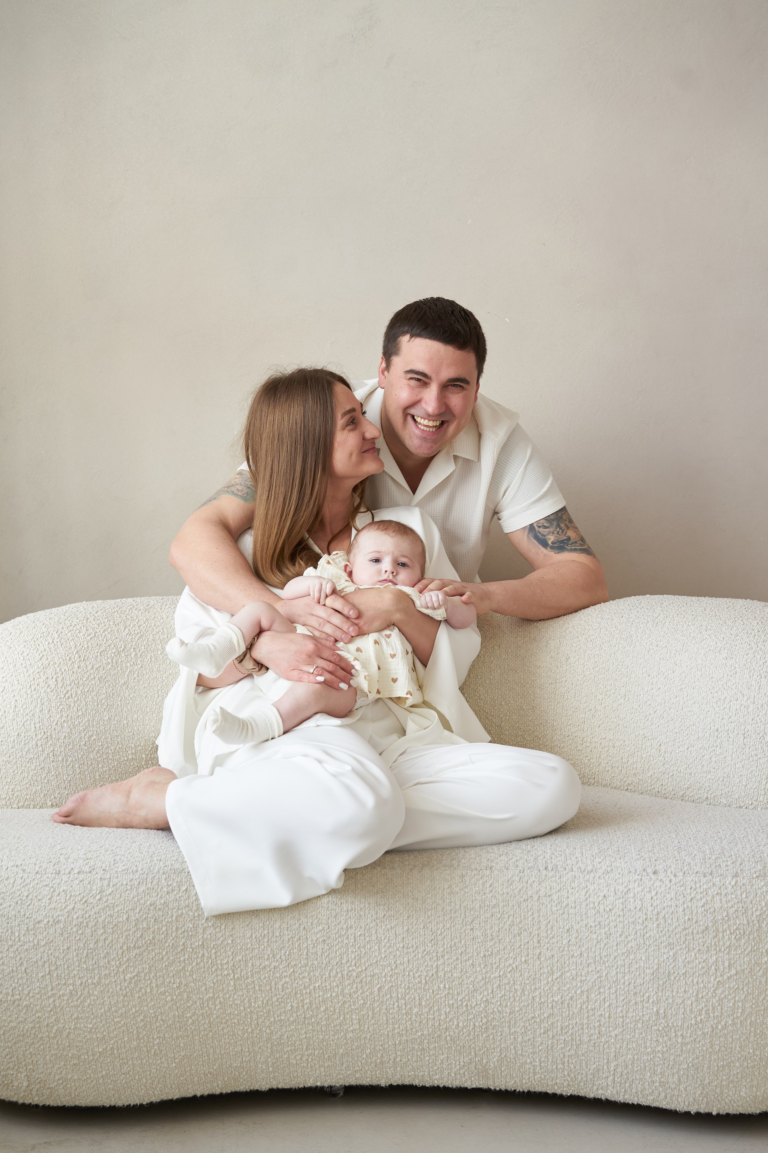 Семейная фотосессия в студии. Фотограф Екатеринбург Кокшарова Александра