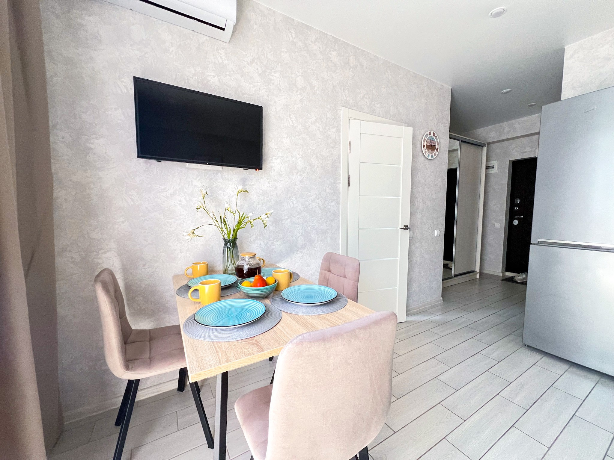 Апартаменты в городе-курорте Сочи. Квартиры посуточно, длительно в Сочи, LARA APART GROUP