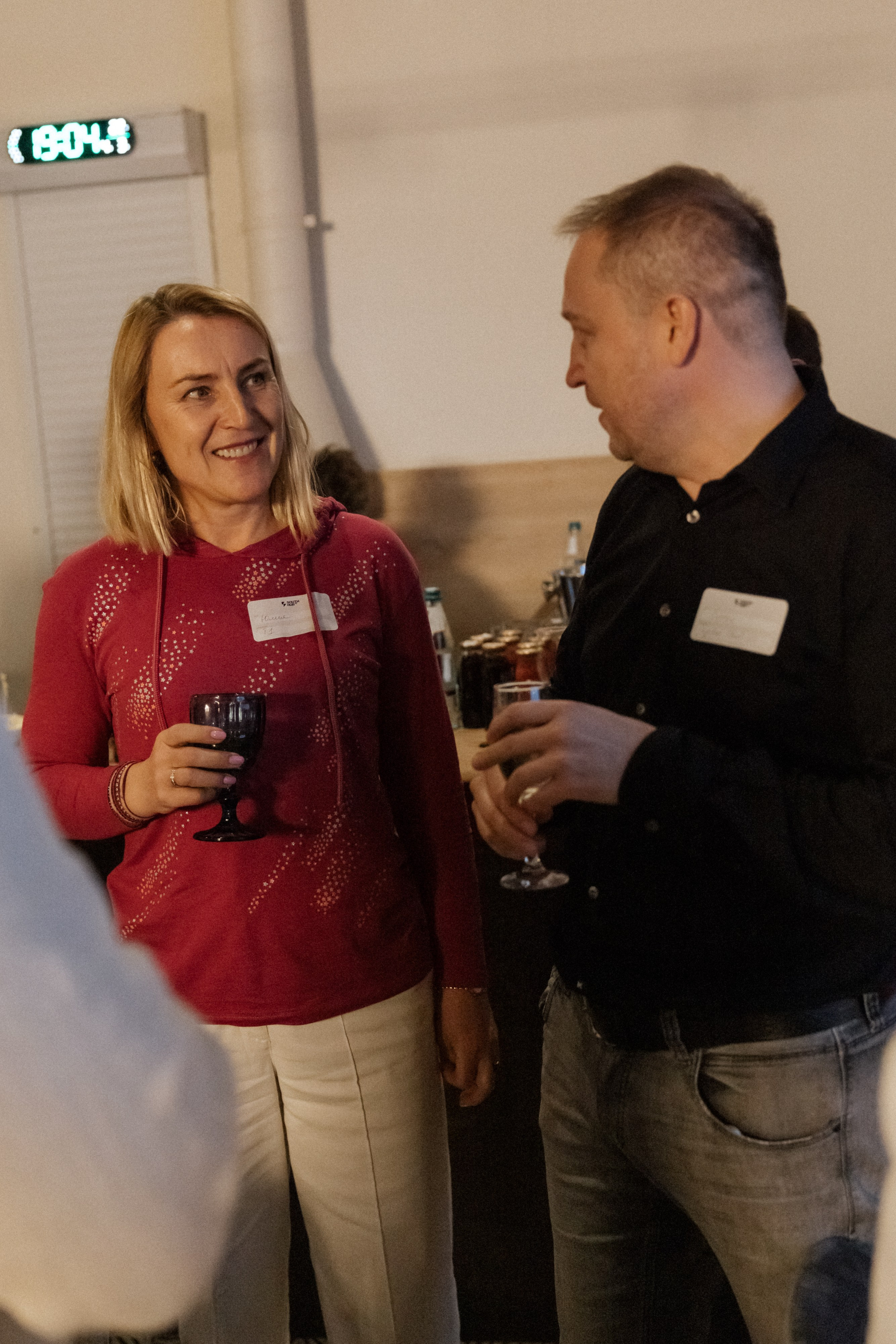 Очень сложные переговоры. South HUB