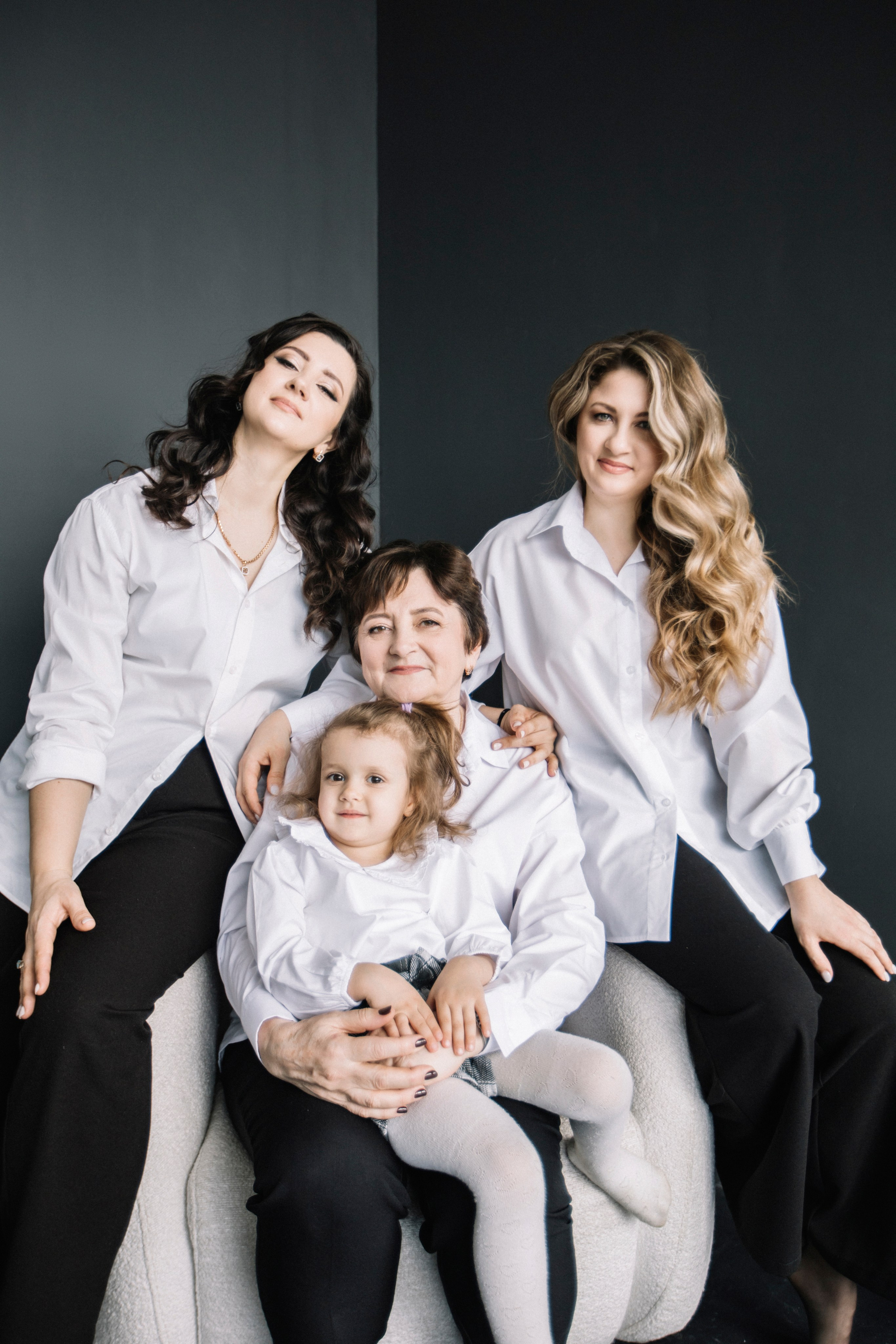 Настя, Маша и Мама. Главная