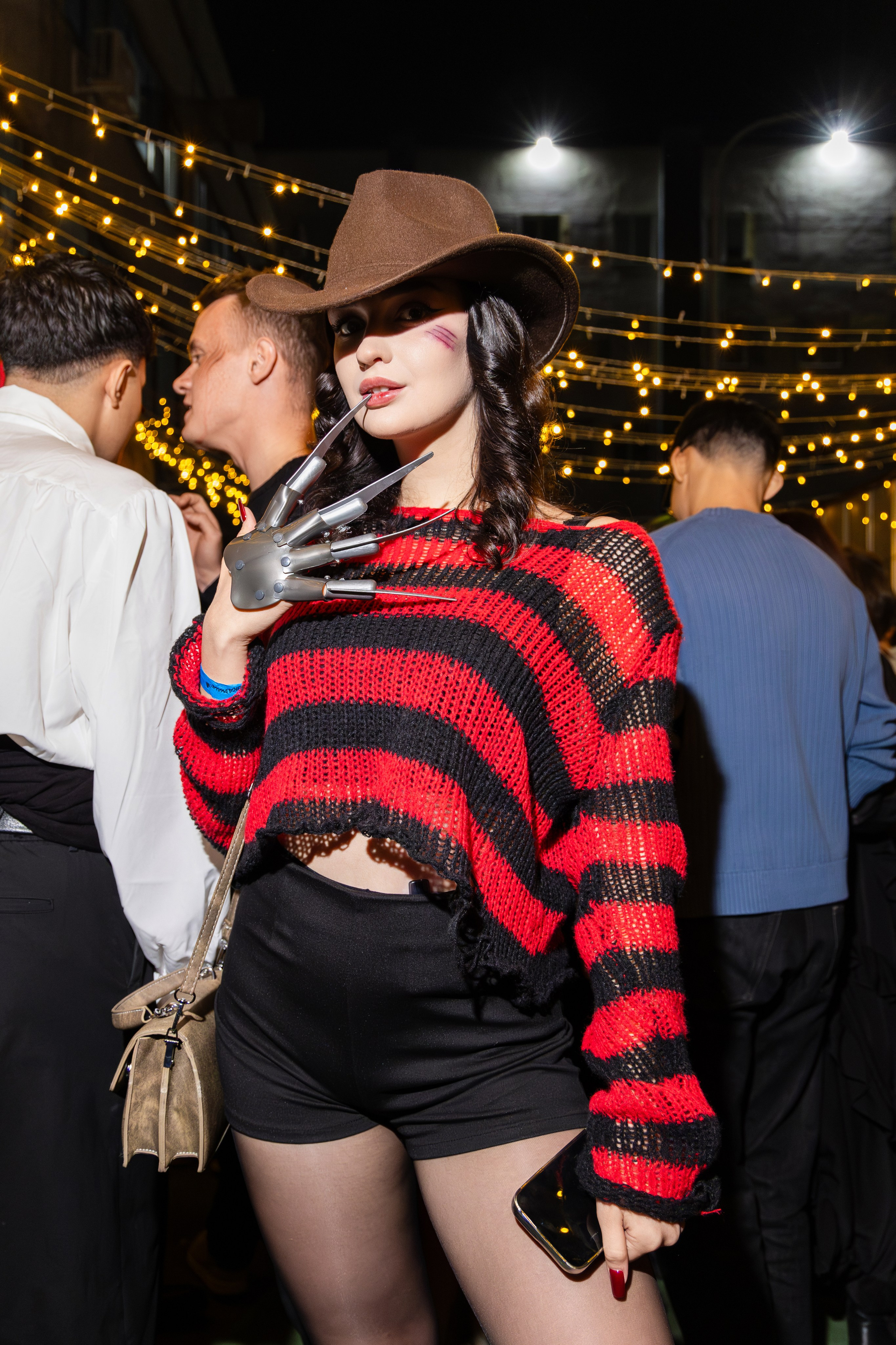 ВЫШКА WAVE — HALLOWEEN. Портретный фотограф в Алматы