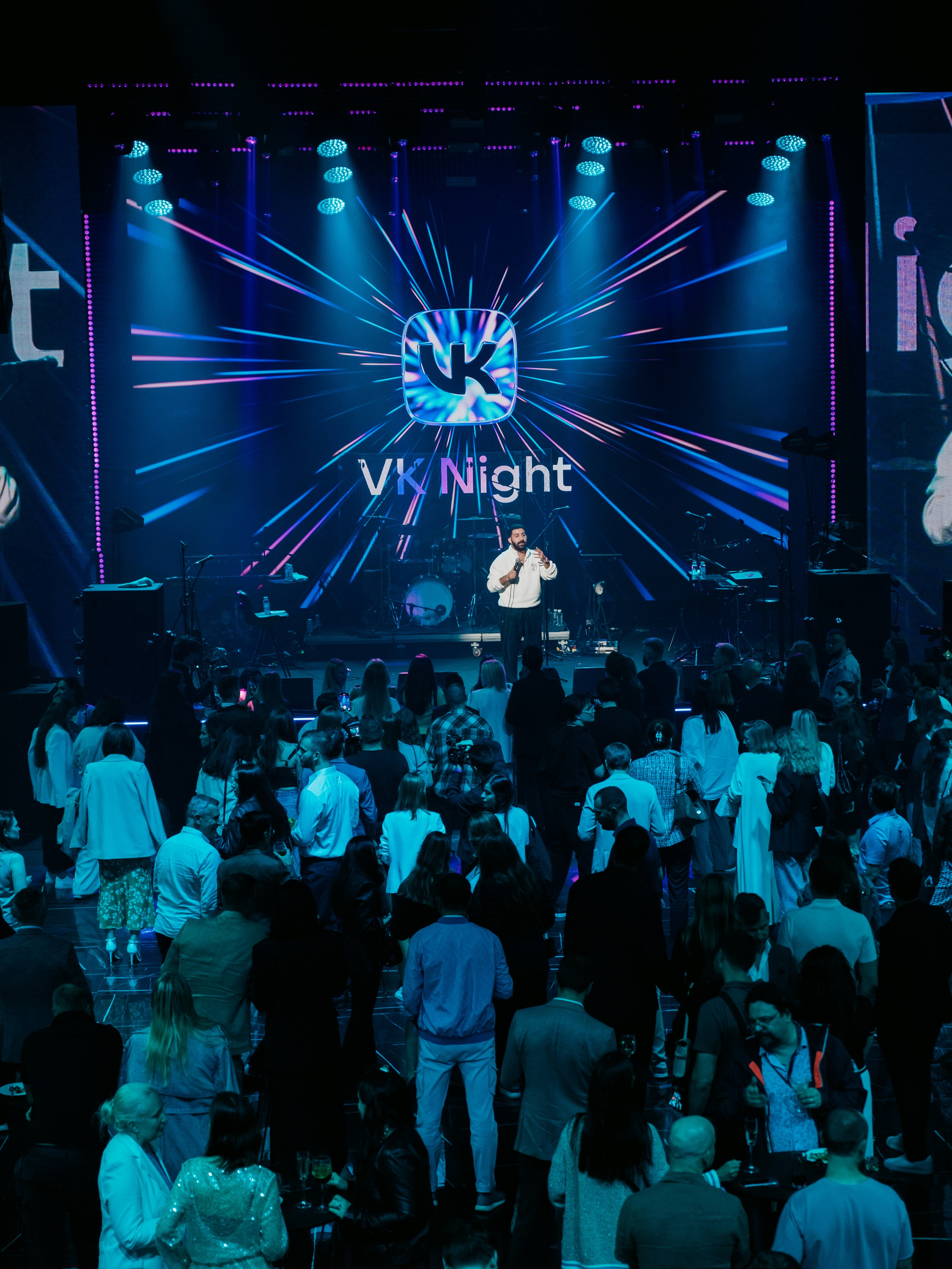 VK NIGHT SPb. Репортажный и портретный фотограф в Москве Илья Спиридонов