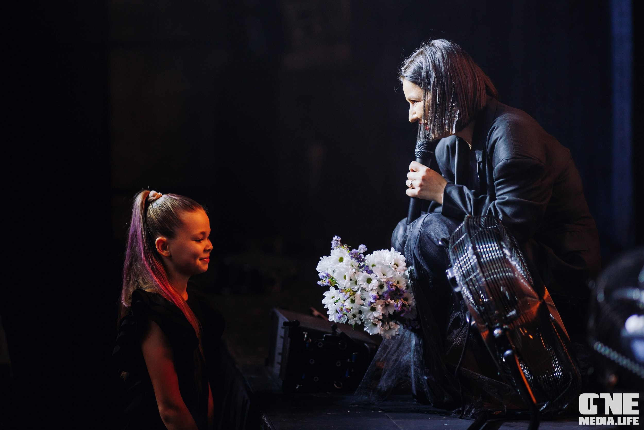 Фоторепортаж с концерта Ёлки. One Media Life: фоторепортажи, фотоотчеты с мероприятий и заведений