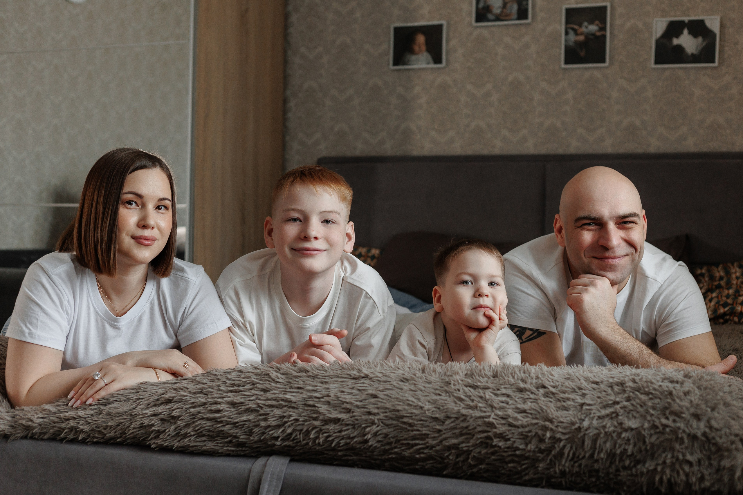 Ярослав, Анна, Даниил и Ярослав. Фотограф Татьяна Орлова