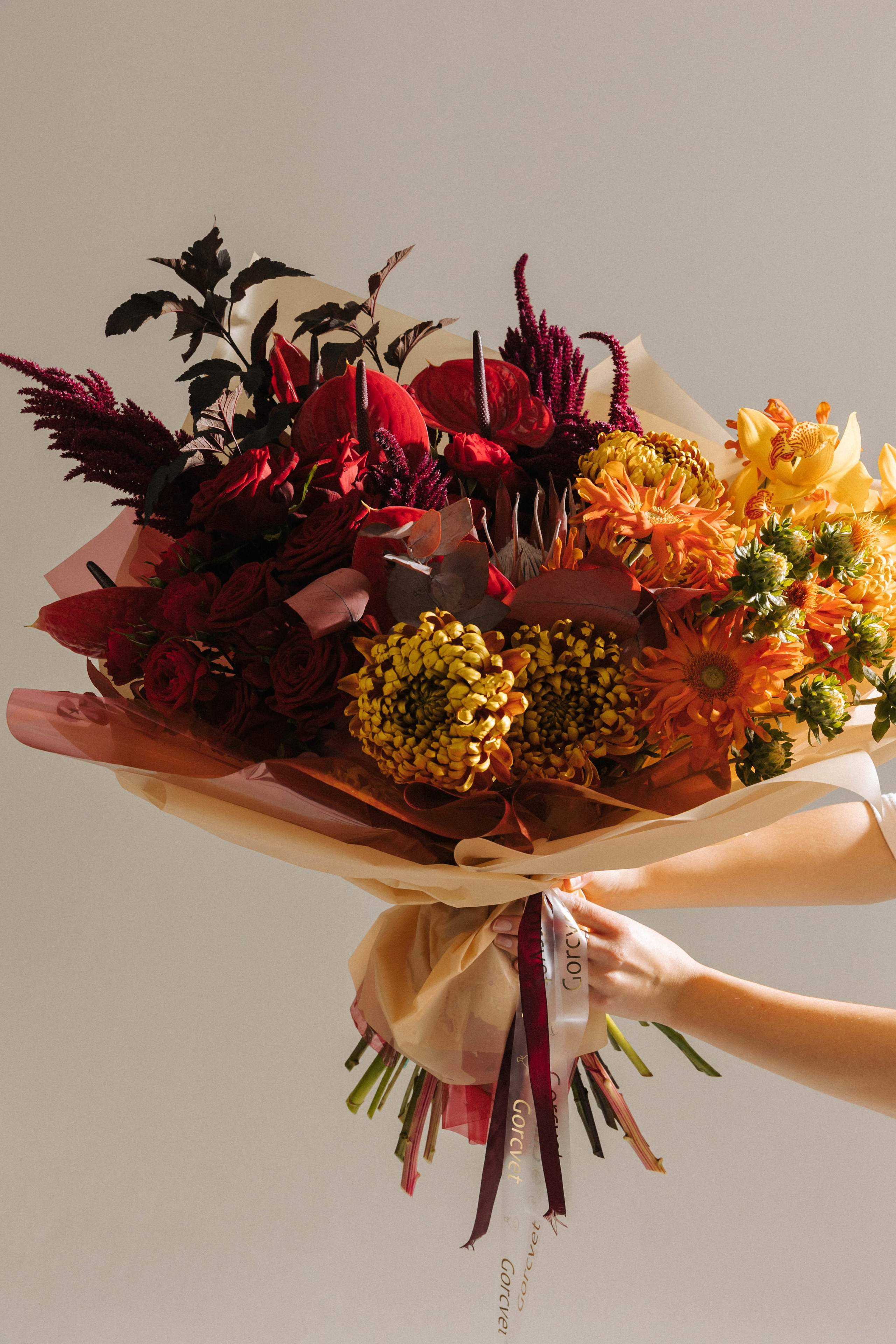 Gorcvet. Э Т О М Ы