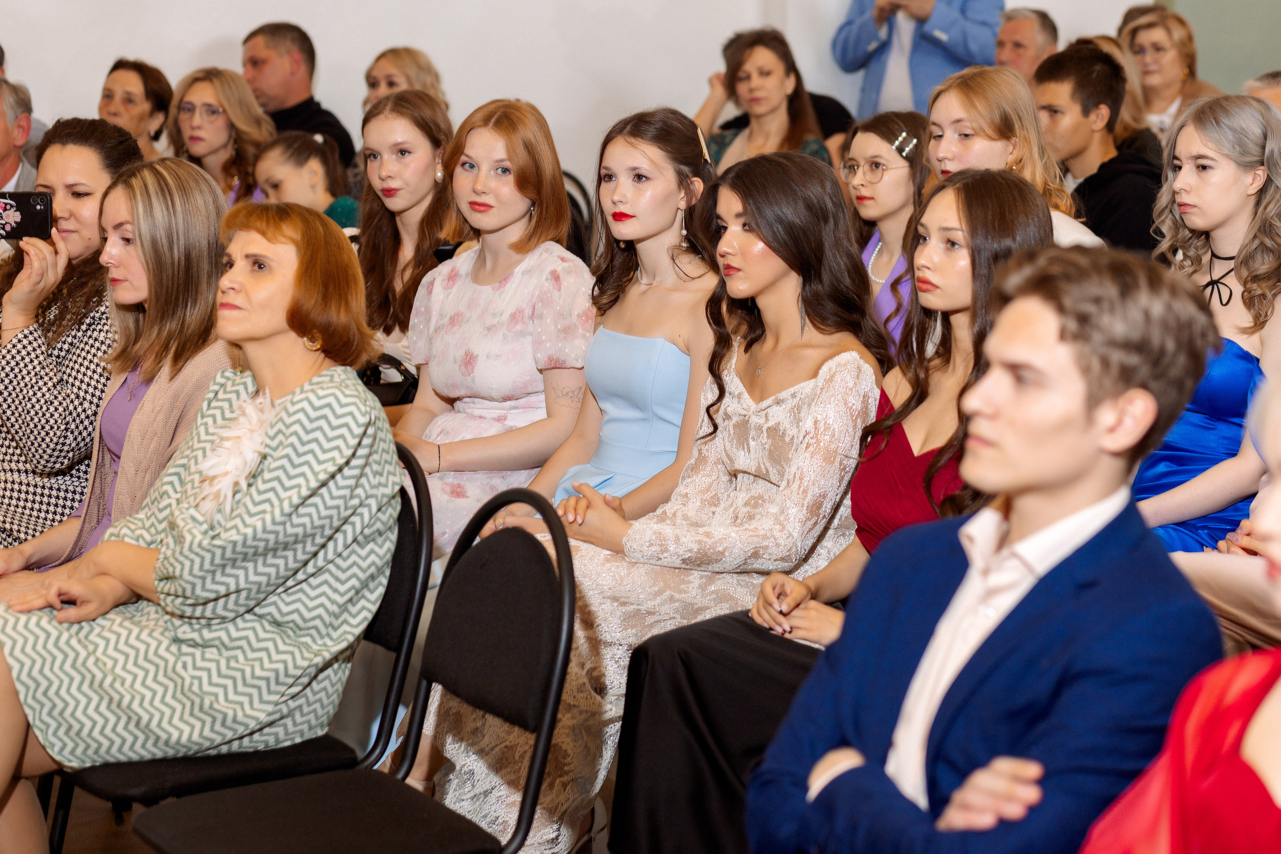 ВРУЧЕНИЕ АТТЕСТАТОВ: Пример. Все фото. Профессиональный фотограф в Ижевске Леша Петров