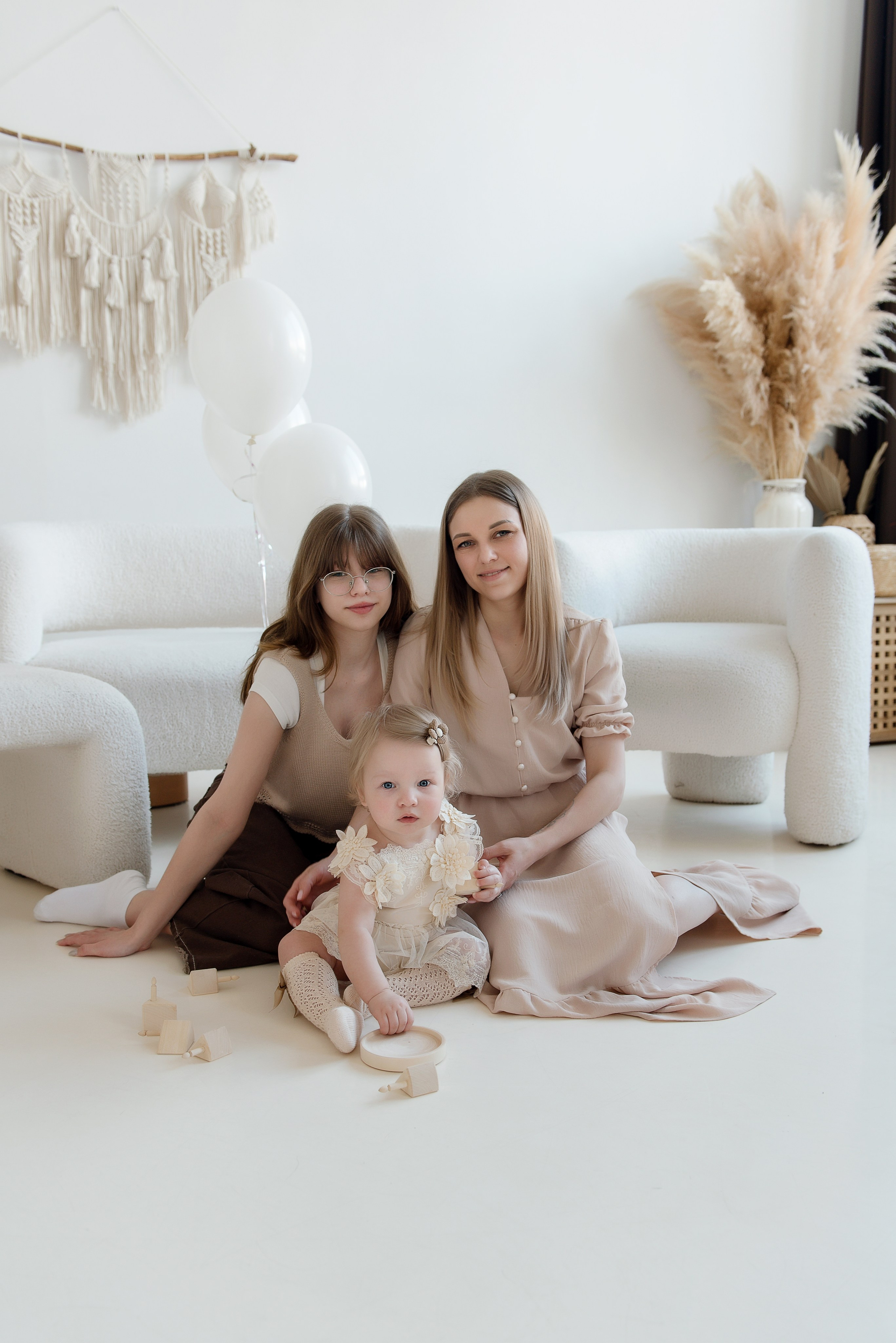 Семейная фотосессия 1 год в Москве. Детский фотограф в Долгопрудном и Москве