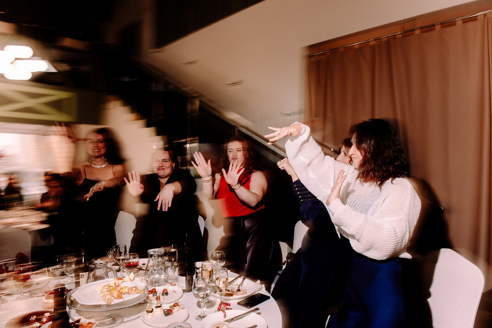 Новогодний завтрак в платьях. Семейный и свадебный фотограф в Рязани Лиза Голованова