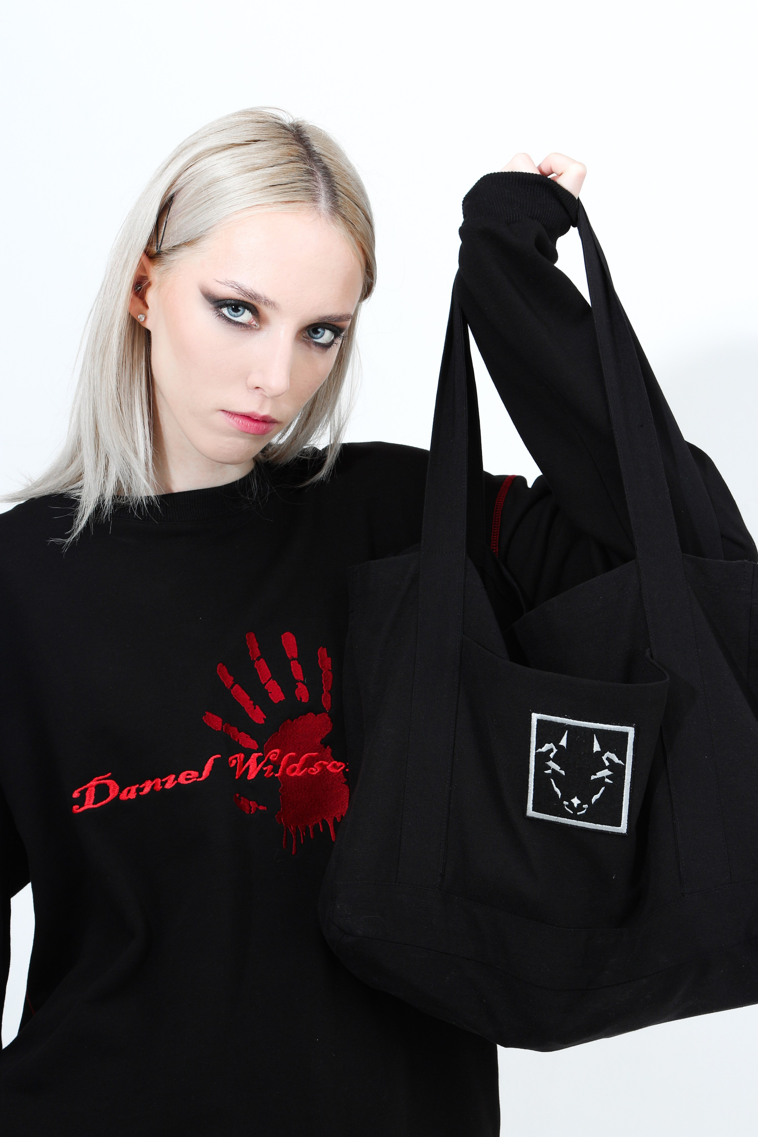 Одежда 2 студия. Алиса Томшина — Фотограф / Видеограф