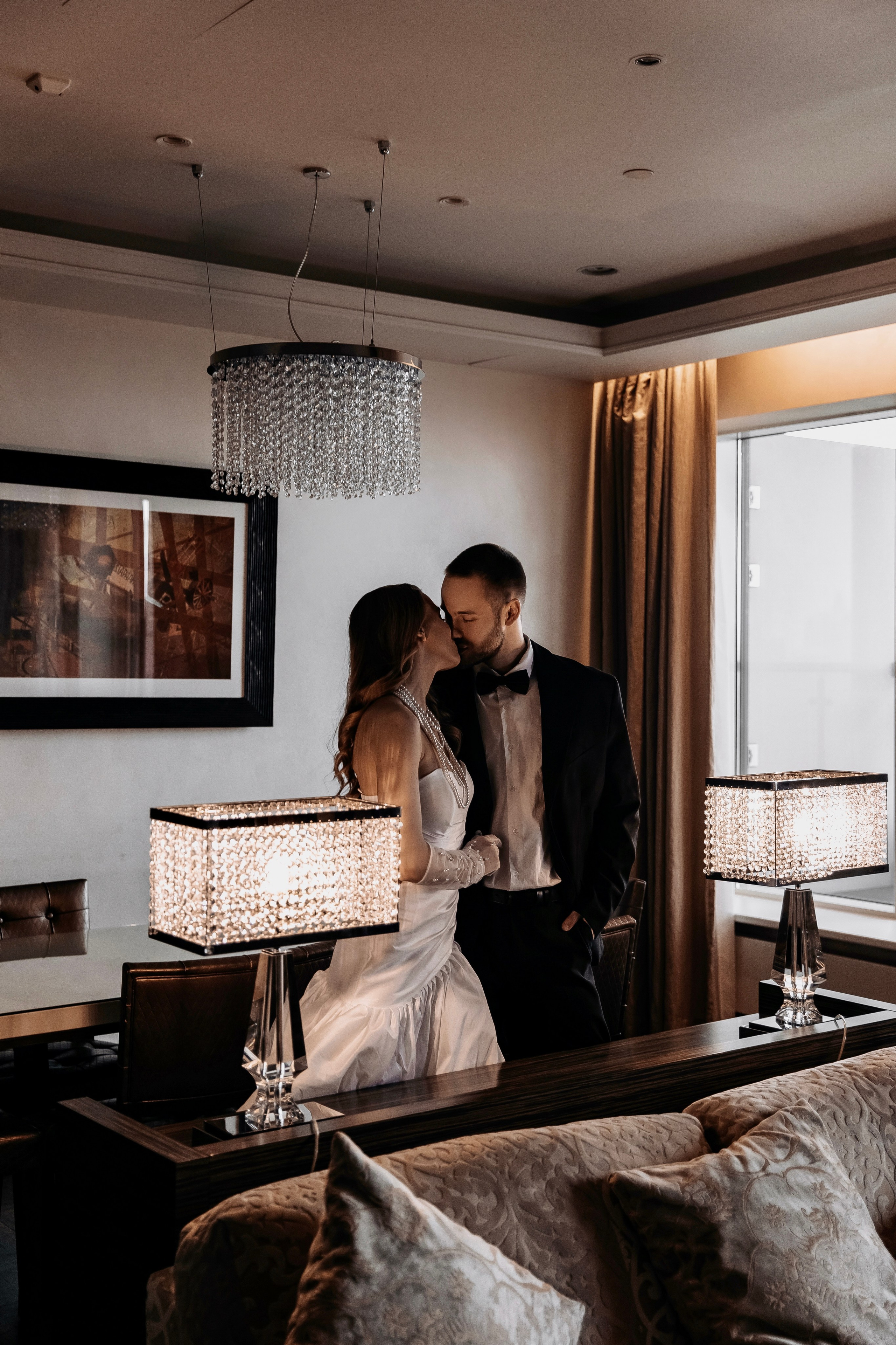 Свадебная съемка в отеле Continental. Главная