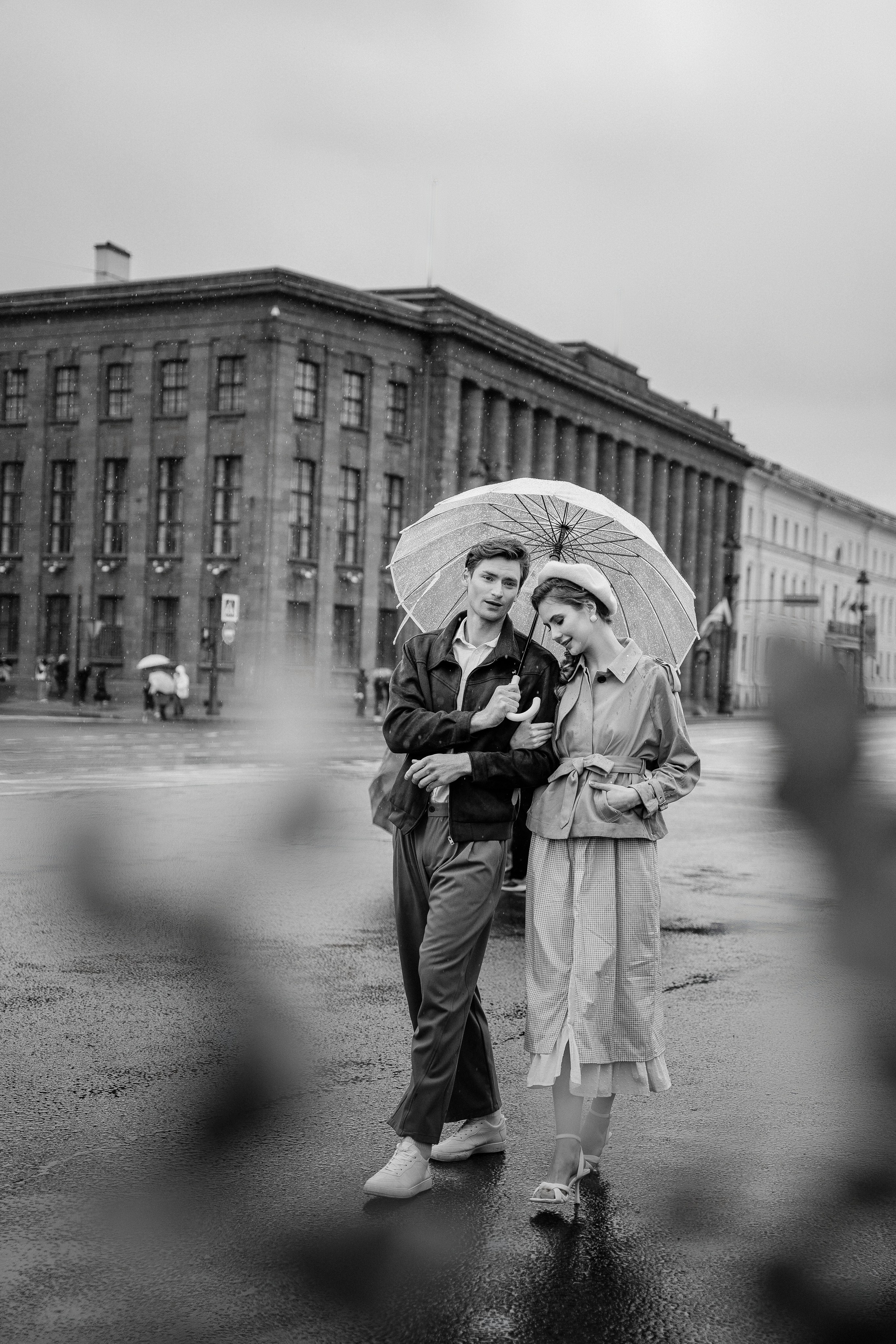 Двое под одним зонтом