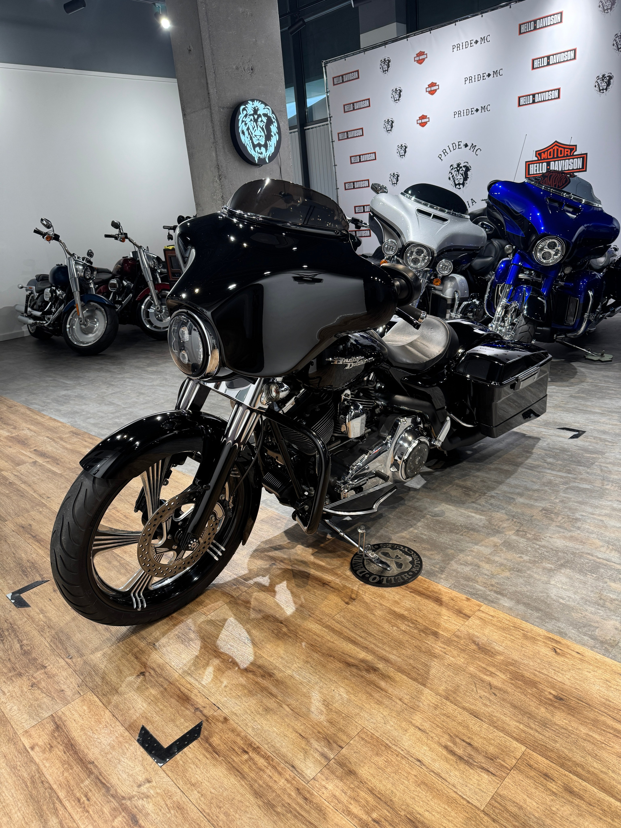 Мотоциклы Harley-Davidson HD Street Glide Bagger (Touring)  — купить мотоцикл. Hello Davidson, Москва. Только хорошие мотоциклы…