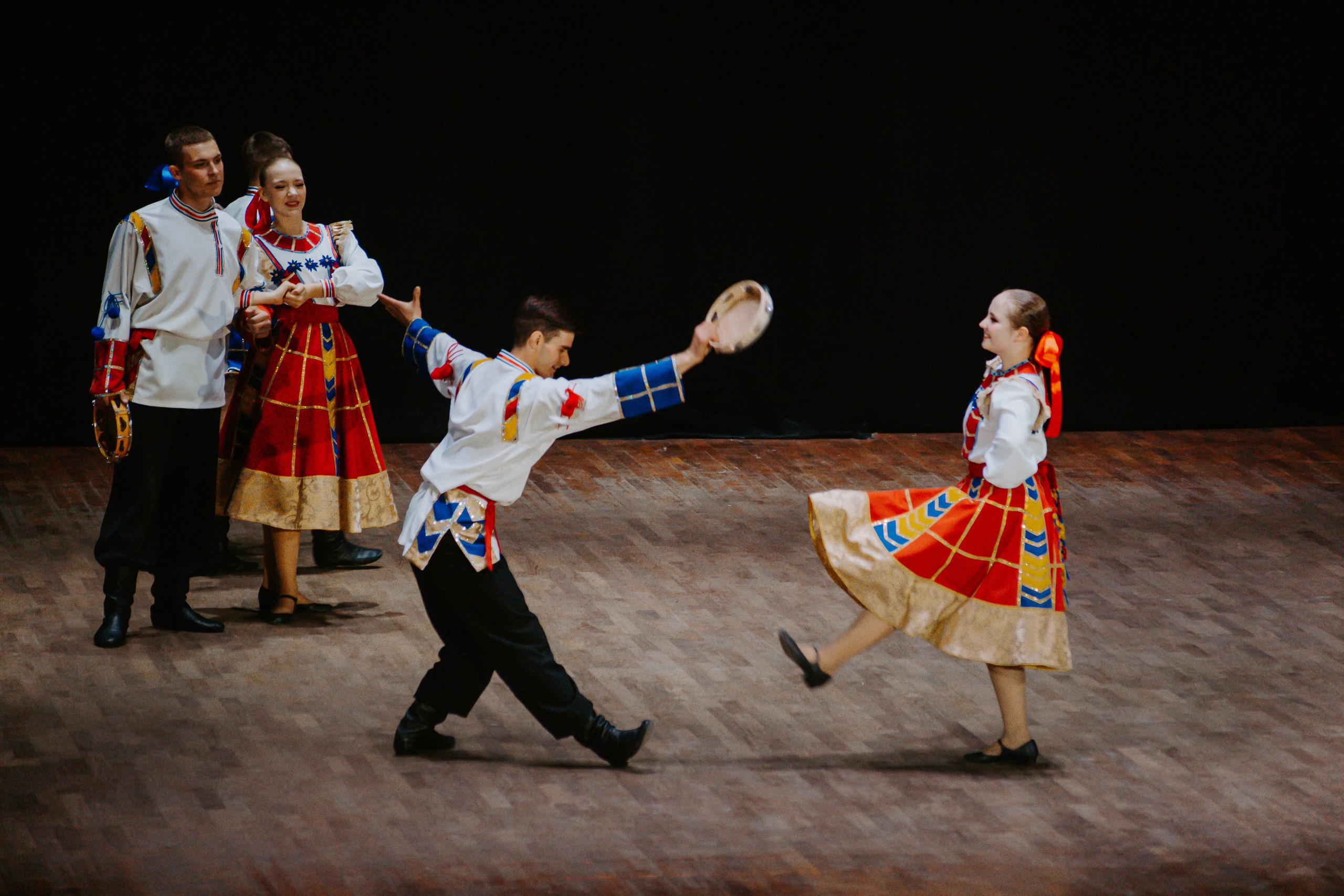 «Уральский сувенир». Концерт танцевальной студии. Фотограф в Челябинске Ополихина Анна