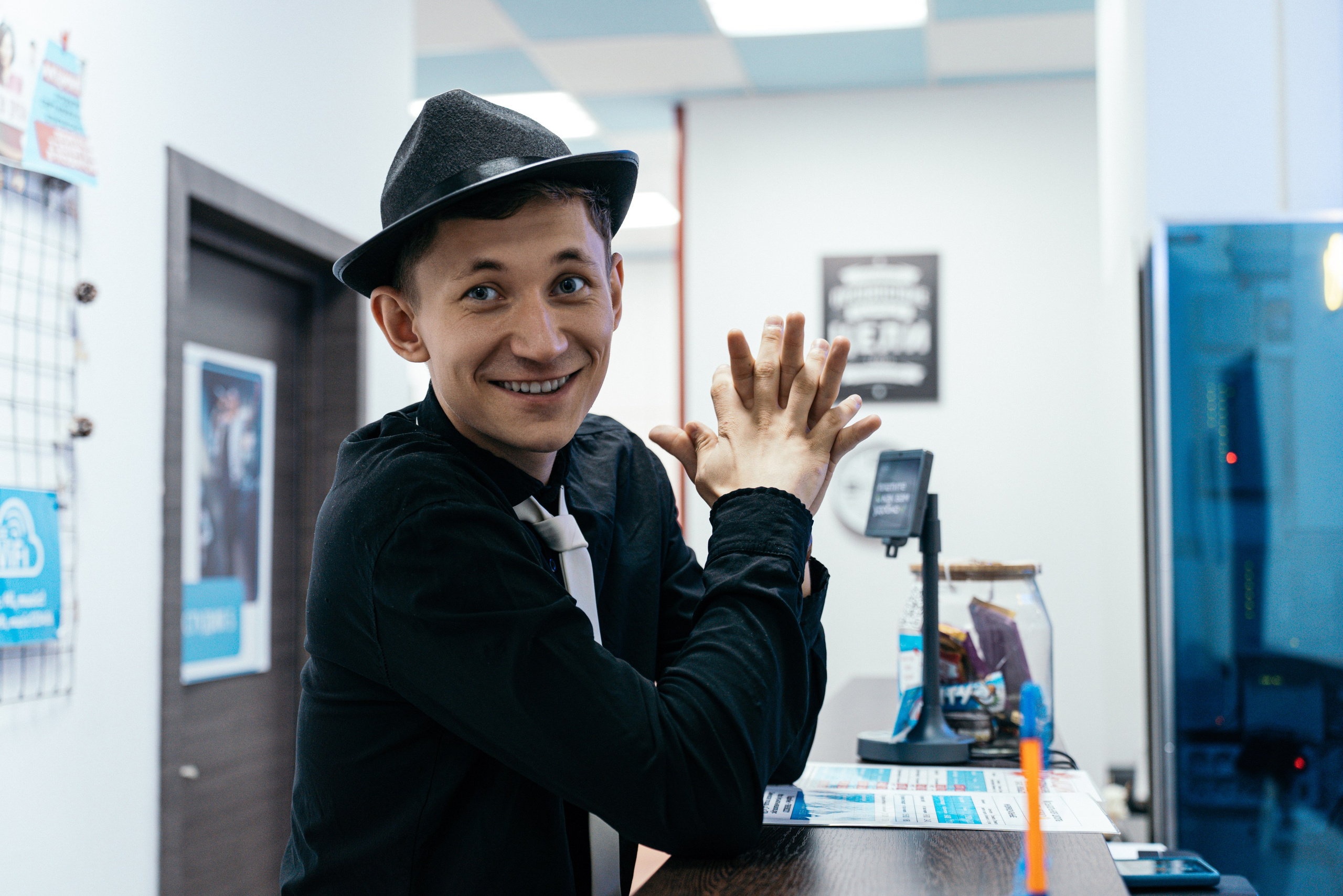 Hi Music. Я занимаюсь событийной, свадебной, товарной, студийной… фотографией