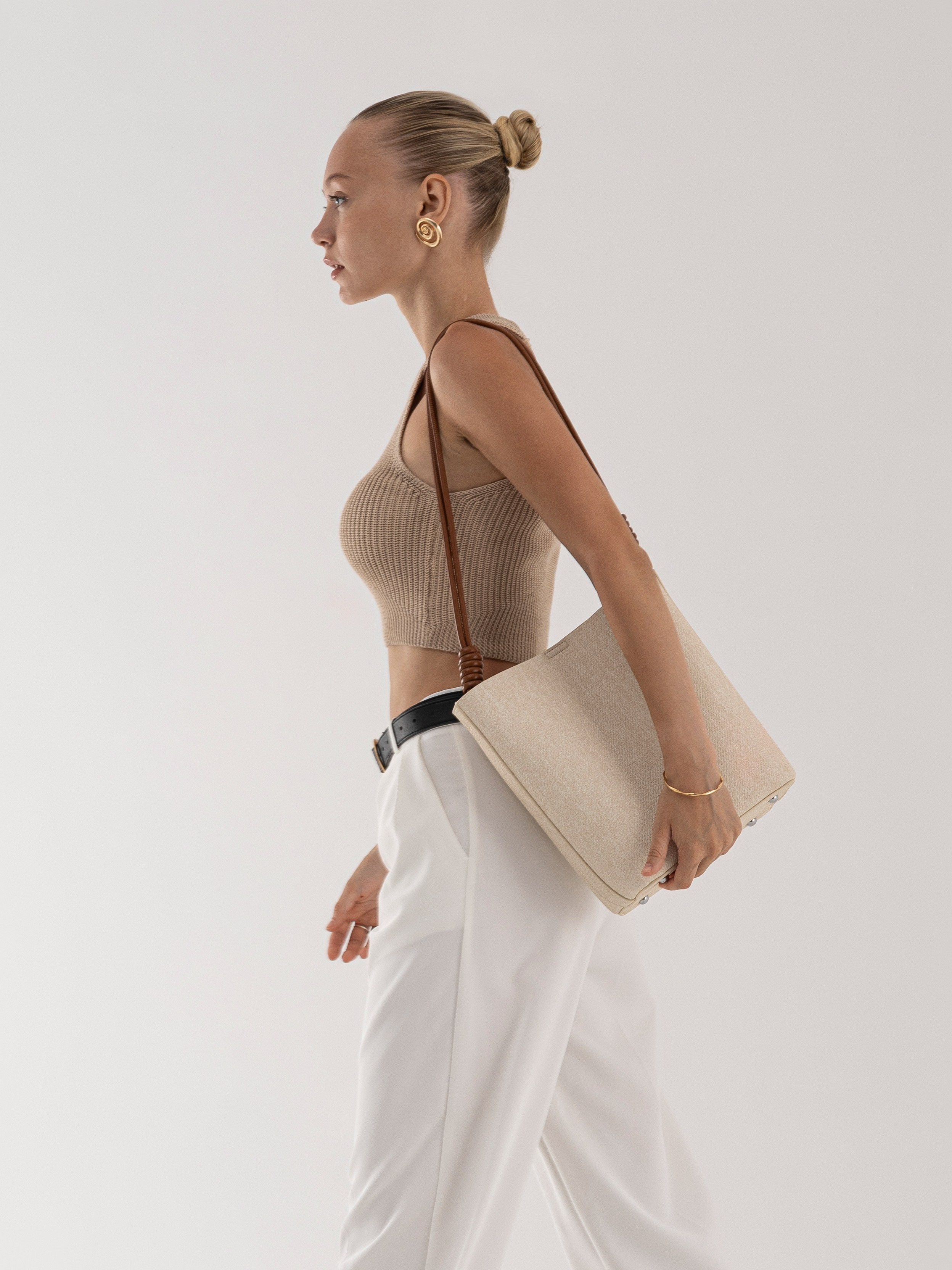 Софья. Фото для маркетплейсов в самых сочных локациях города Сочи