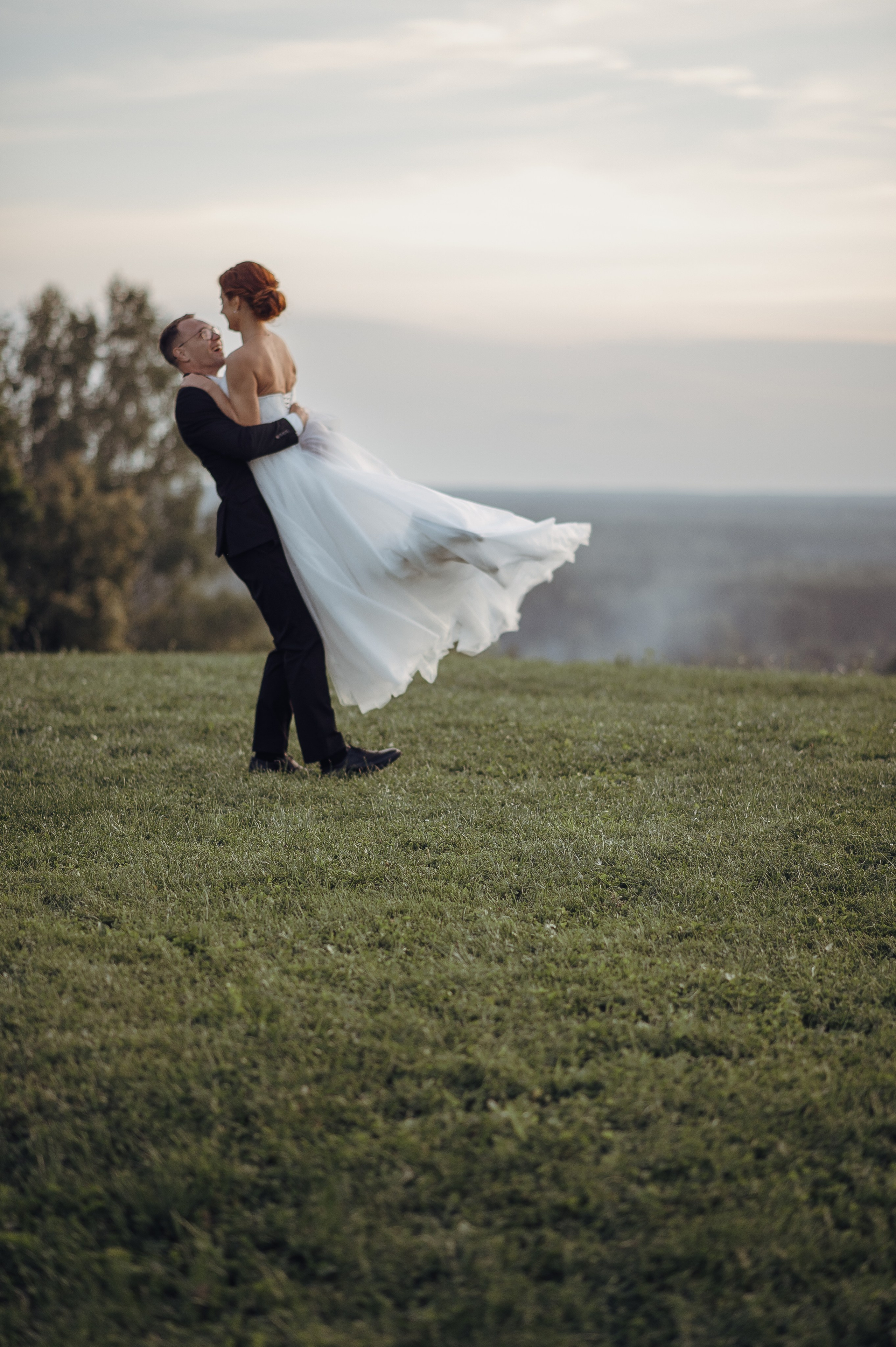 Семейный и дружелюбный свадебный день Людмилы и Сергея. Свадебный фотограф в Ярославле Денис Медоваров