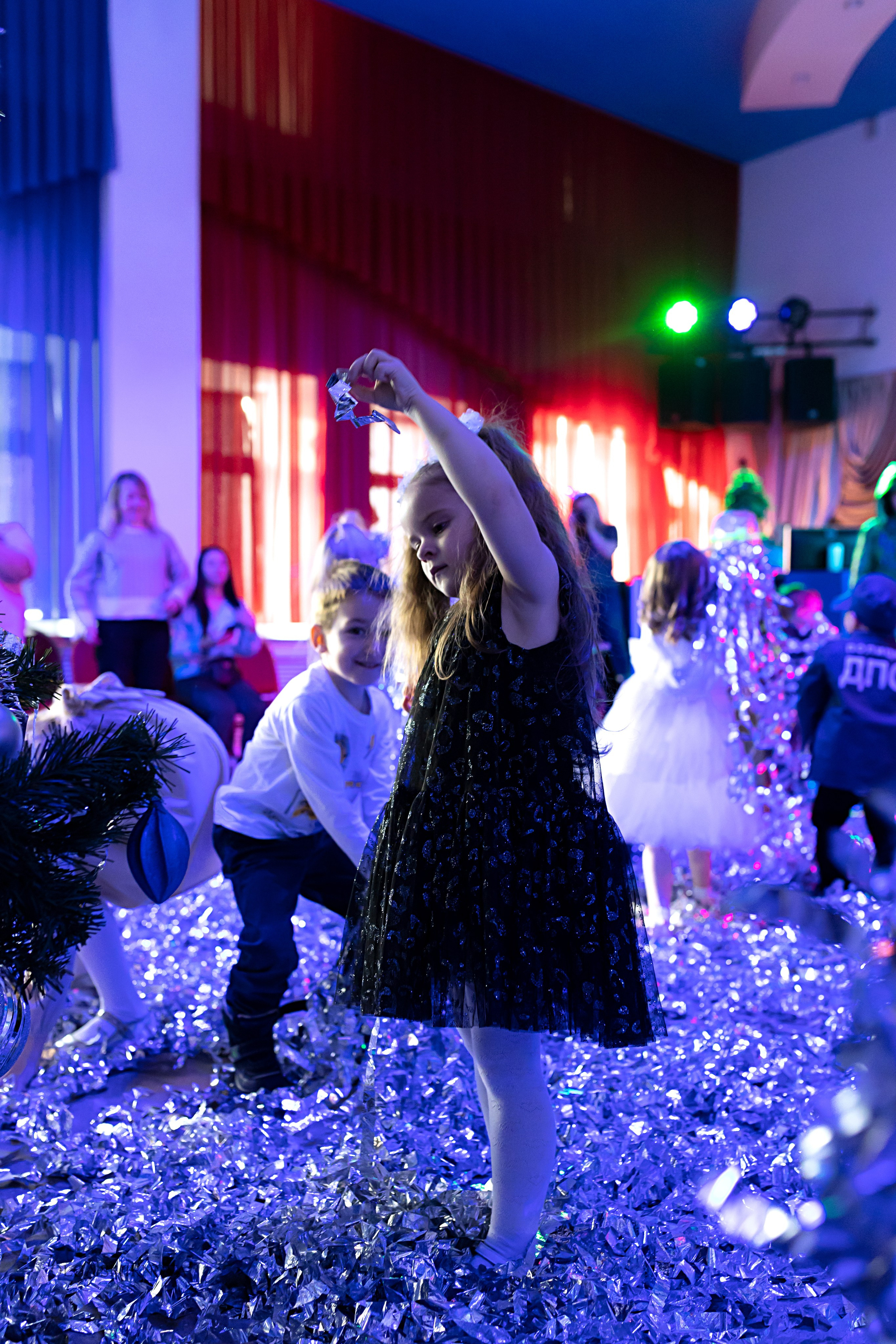 Утренник в ДОФ 04.01.25. Ольга Смирнова юрист, фотограф