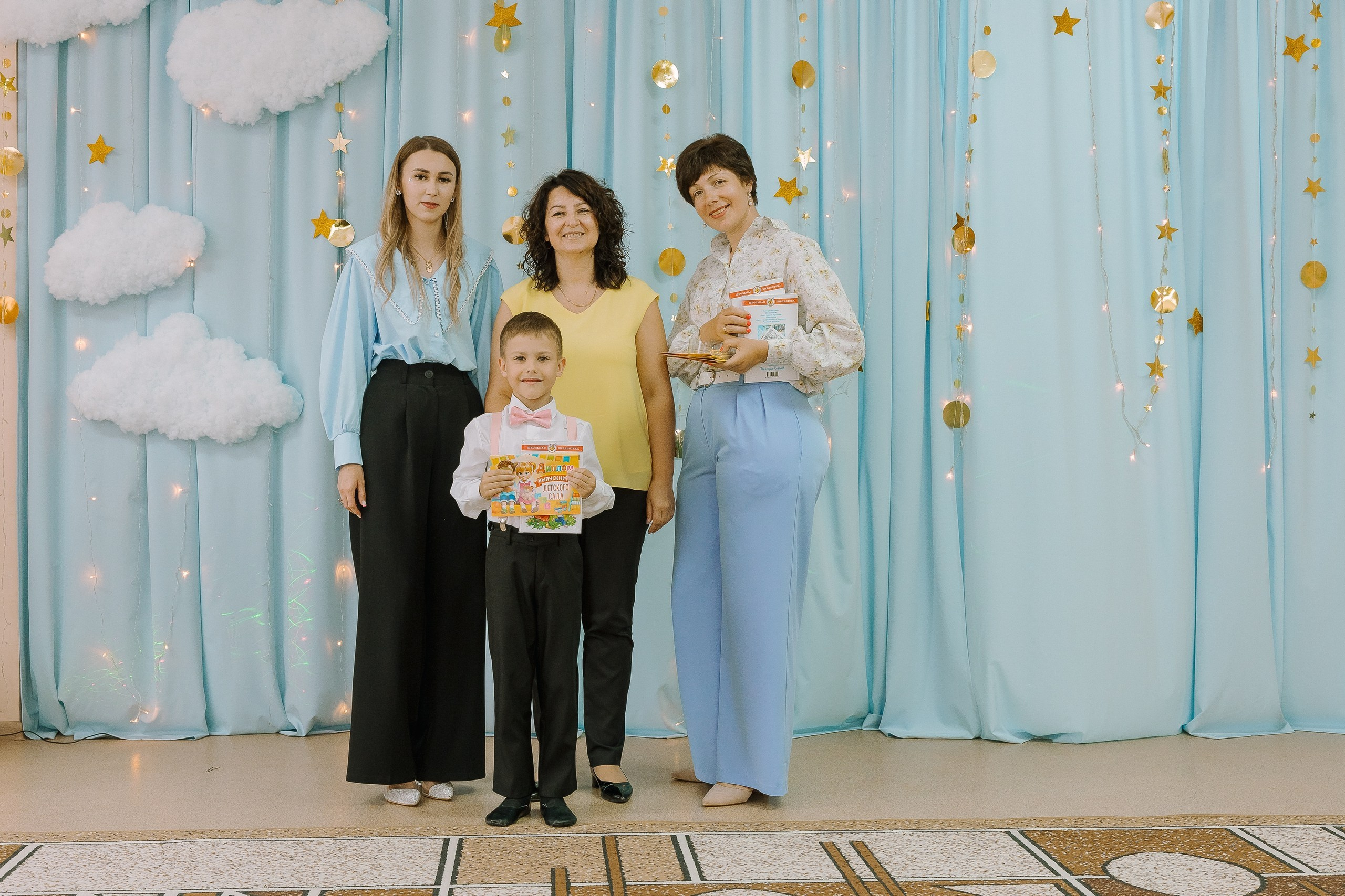 Выпускной в ДС -29. Выпускные альбомы Натальи Бутко: Новороссийск, Анапа, Геленджик