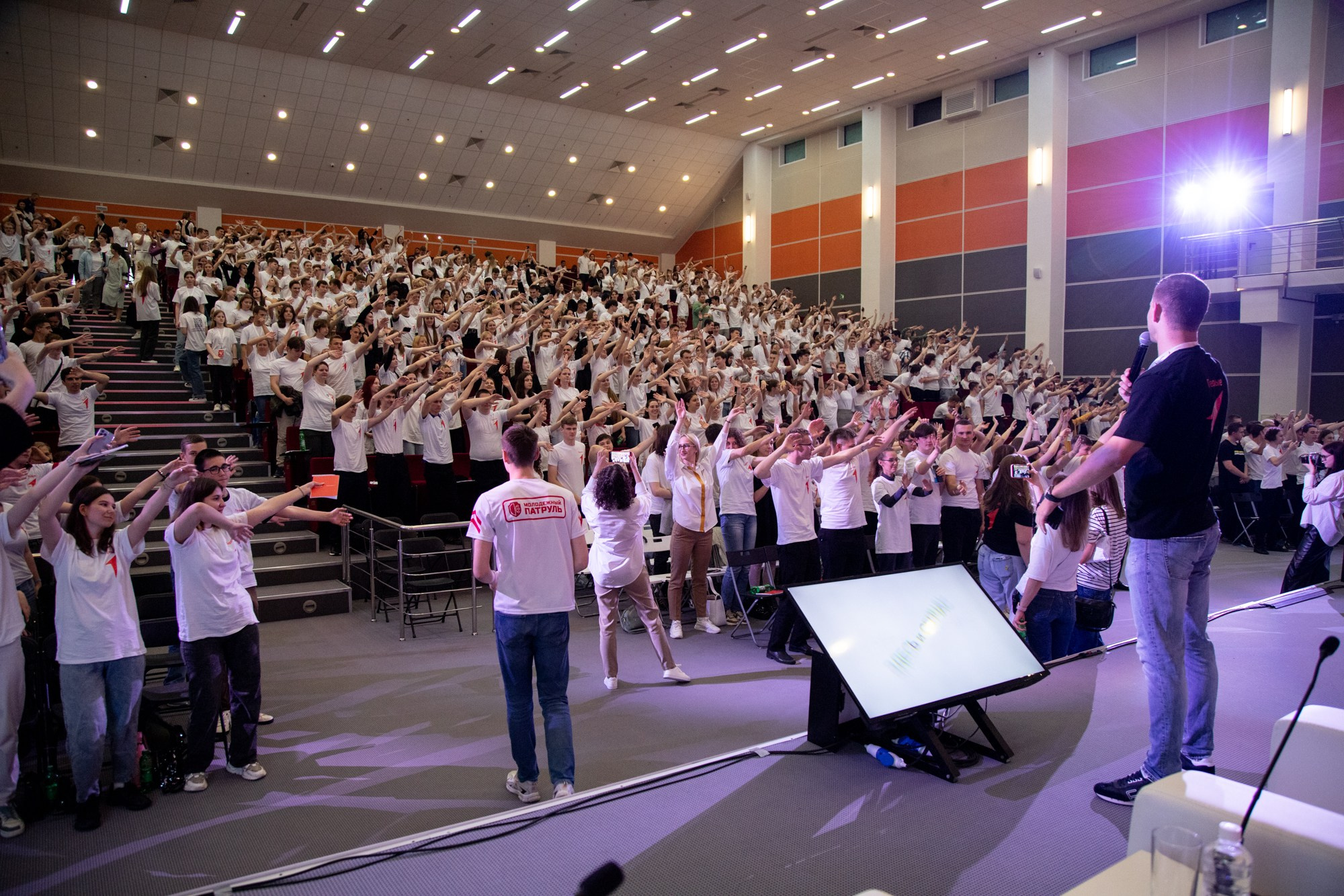 Первый фестиваль Движения Первых в Краснодаре. Репортажный, промышленный и маркетплейс-фотограф Дмитрий Чернат