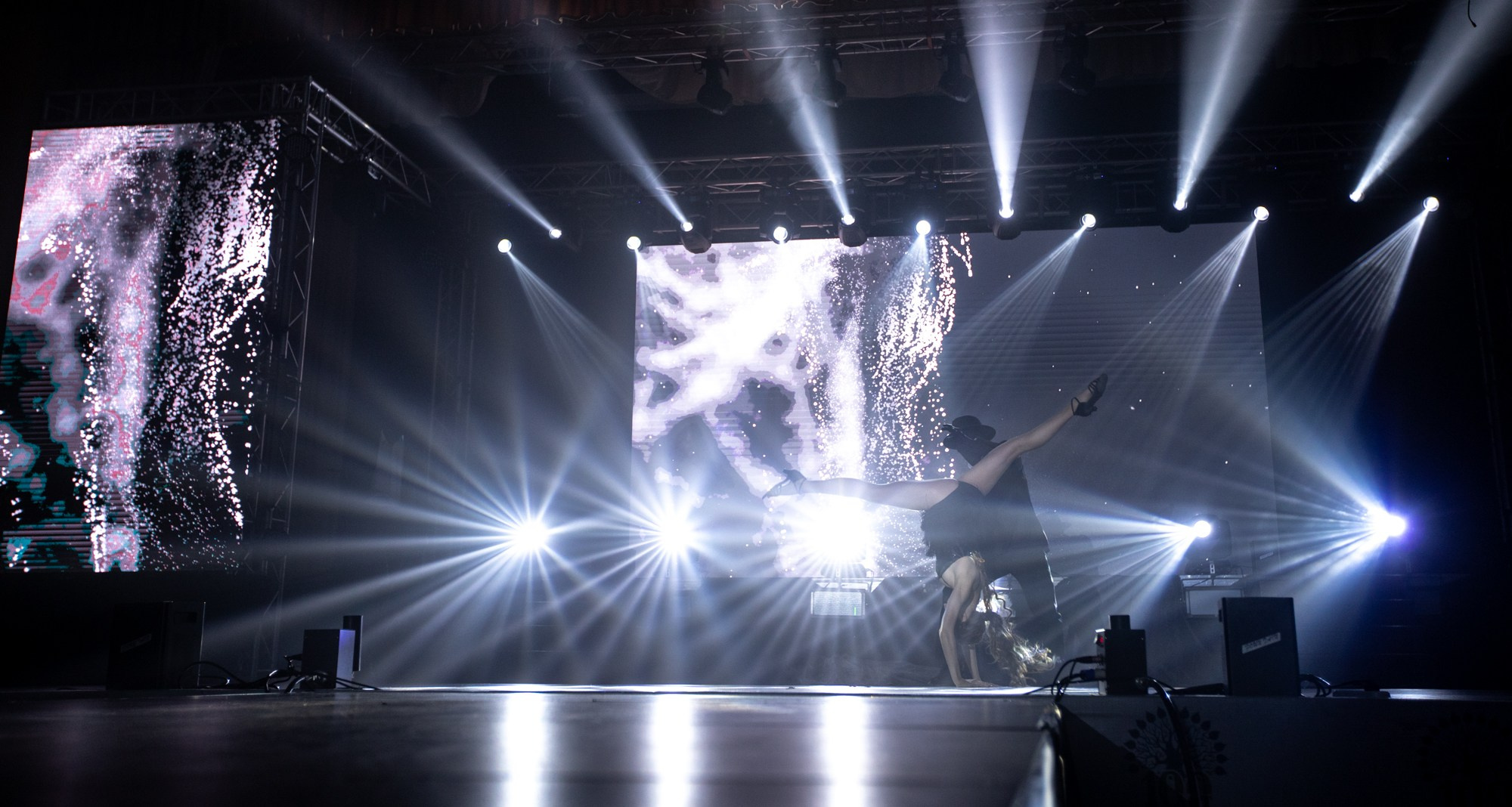 Конкурс красоты Мисс КубГУ 2022. Репортажный, промышленный и маркетплейс-фотограф Дмитрий Чернат