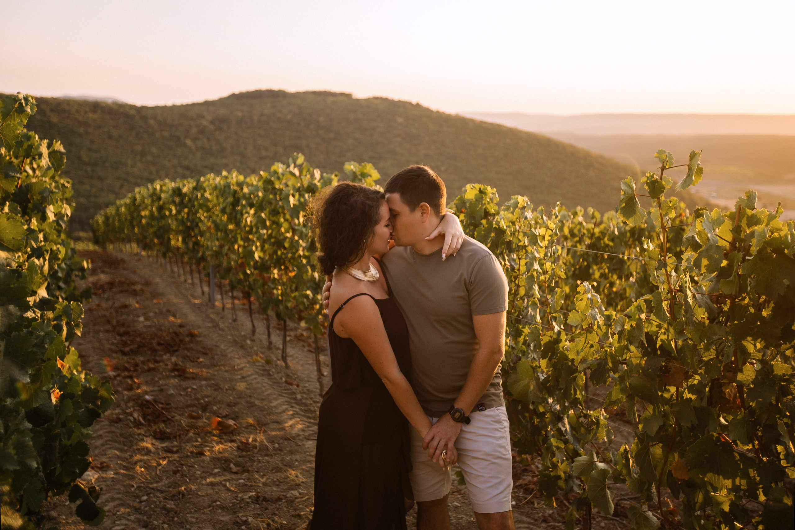 Коля и Алина. Лавстори «Родное гнездо». Фотограф Анна Лейман. Севастополь