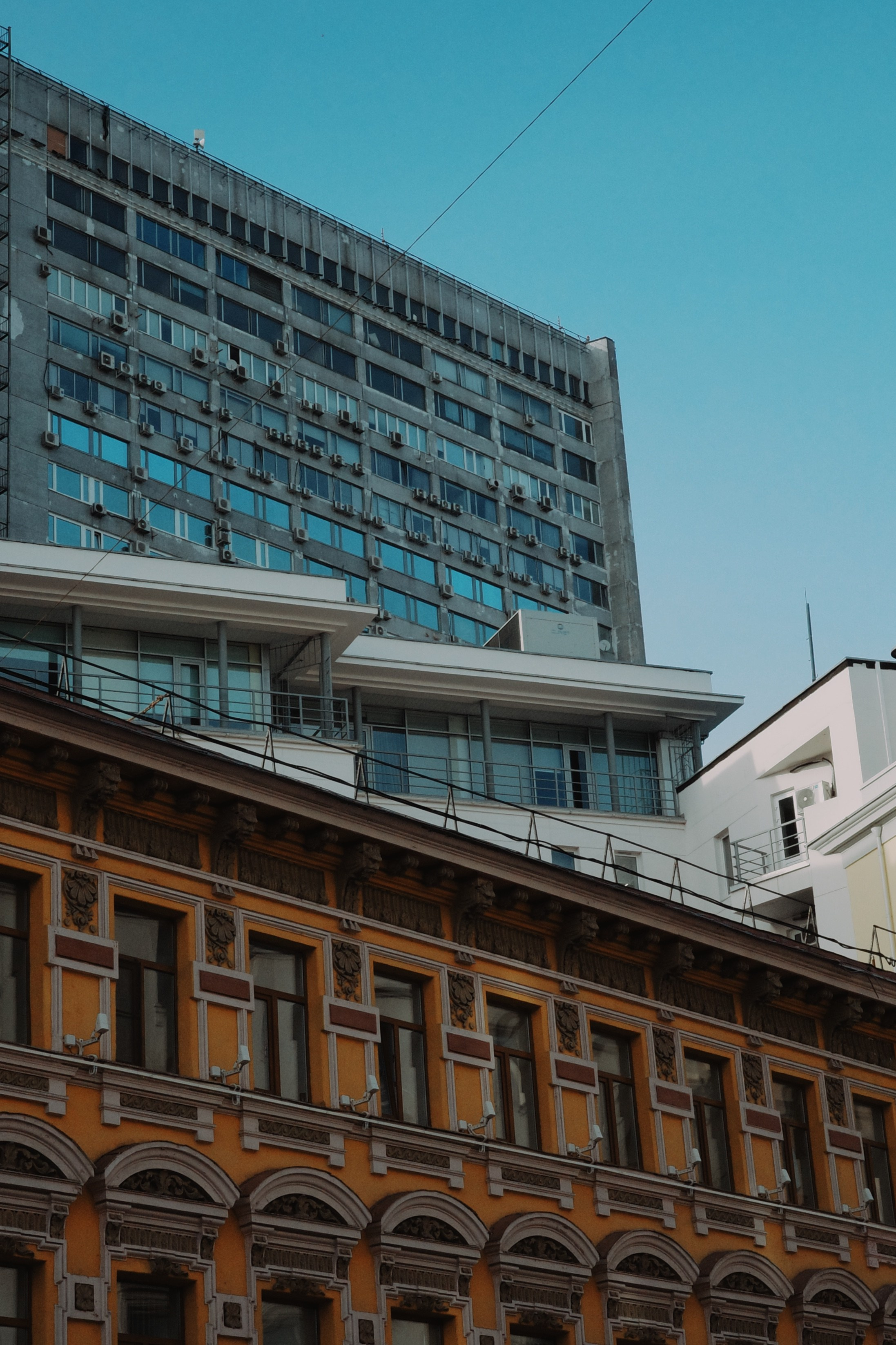 #47: Арбат / апрель 2026. Проект «Фотокладовка»: блог уличной фотографии в формате street photo