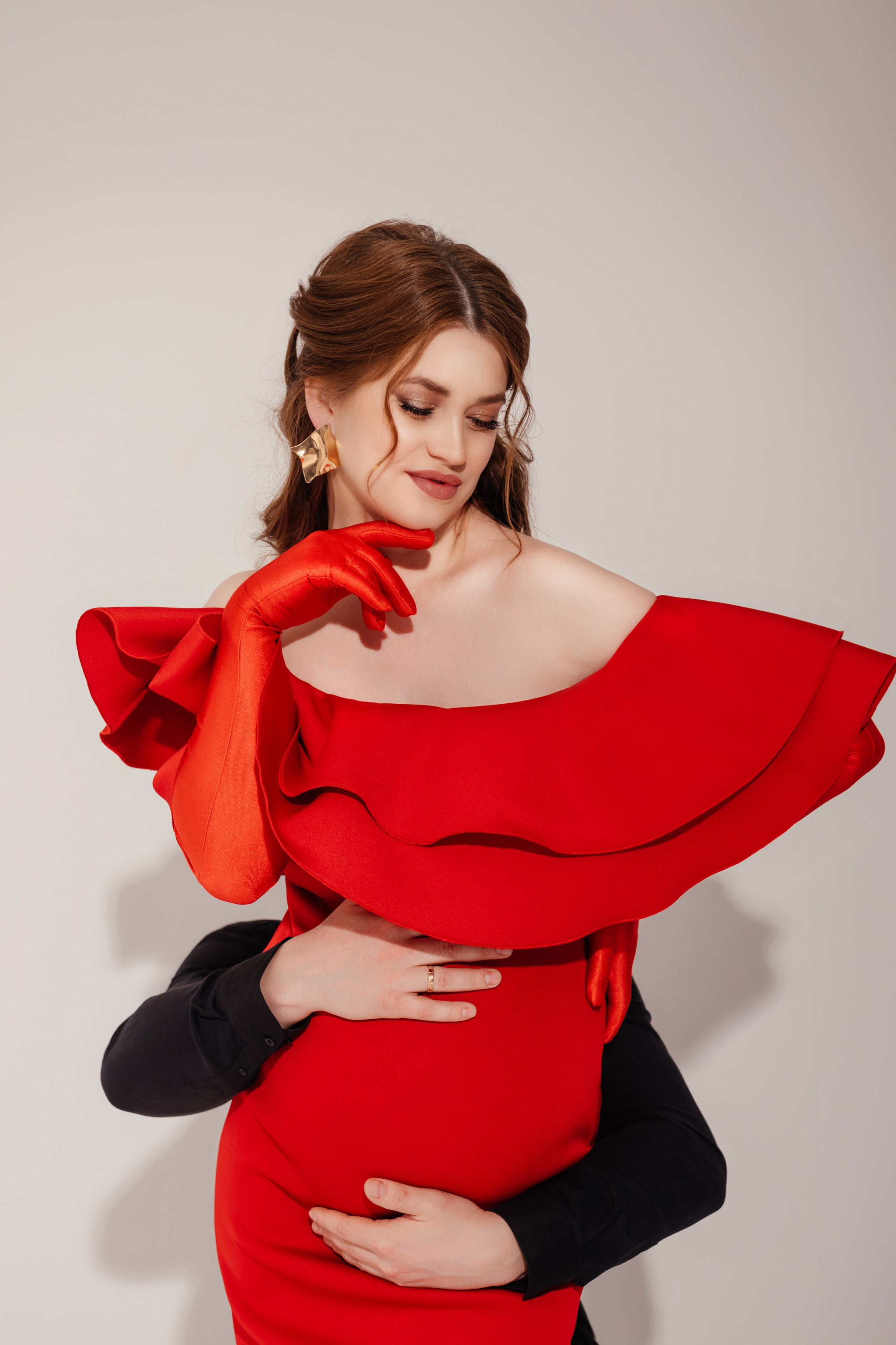 Красное платье с воланом. Фотограф Анна Качан