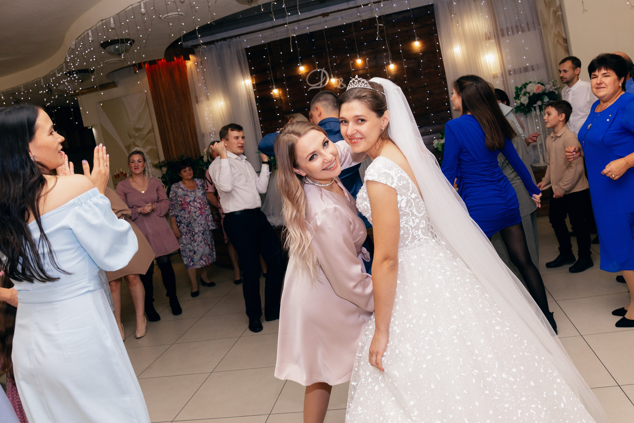 Юлия и Дмитрий. Свадебный и портретный фотограф в Новосибирске Любовь Исакова