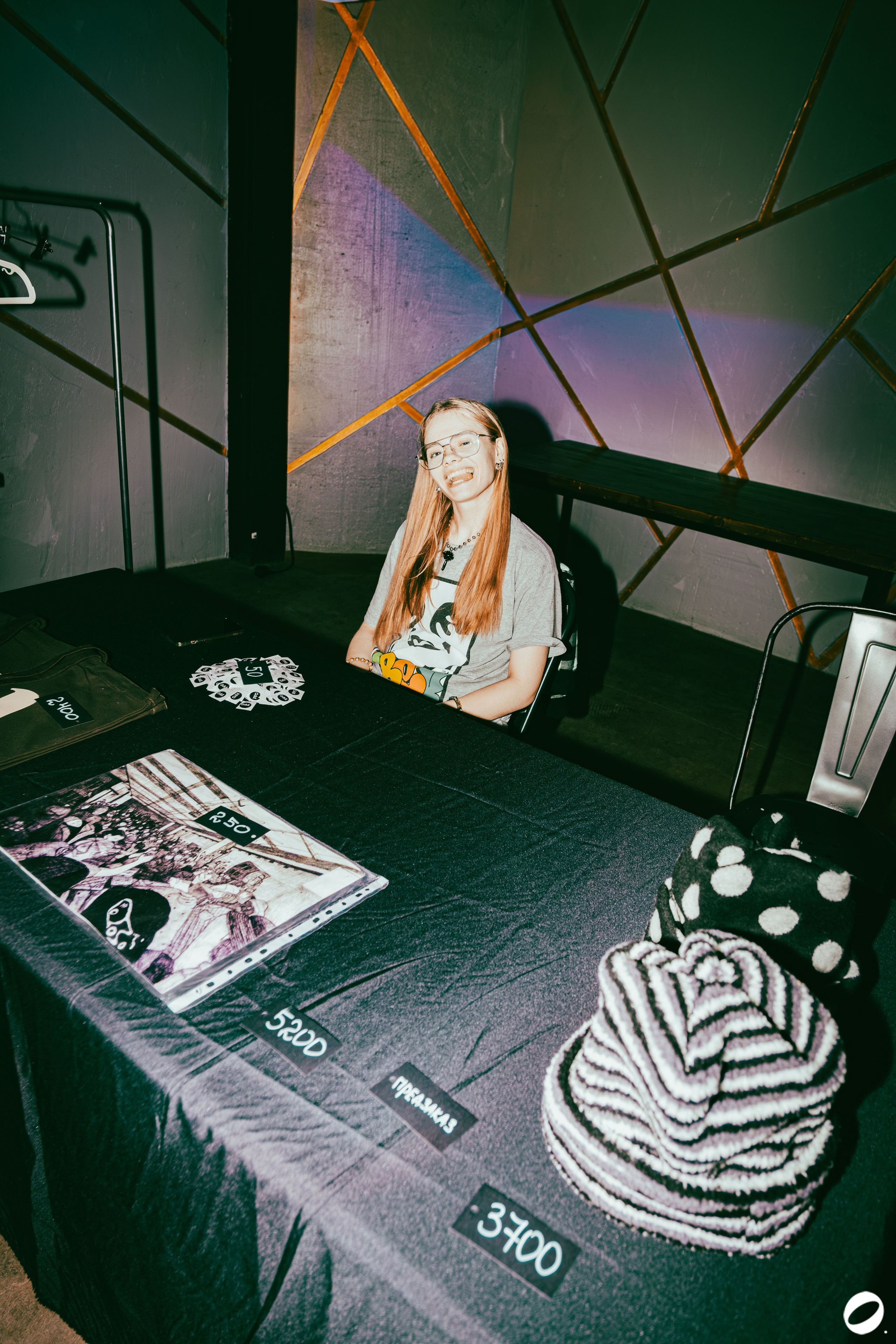 ODD.CLUB 04/04 (@youlovebu). Соня бу тебя сфоткала