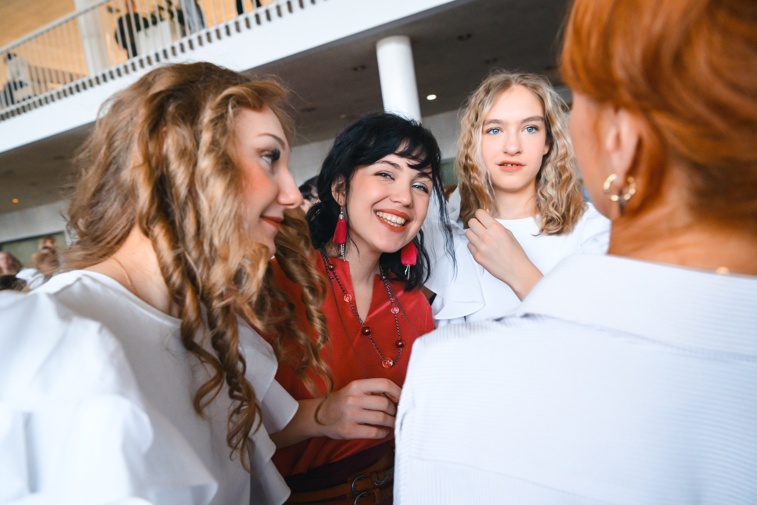 23 апреля, красная дорожка, БКЗ Октябрьский, г. Санкт-Петербург. Золотое яблочко