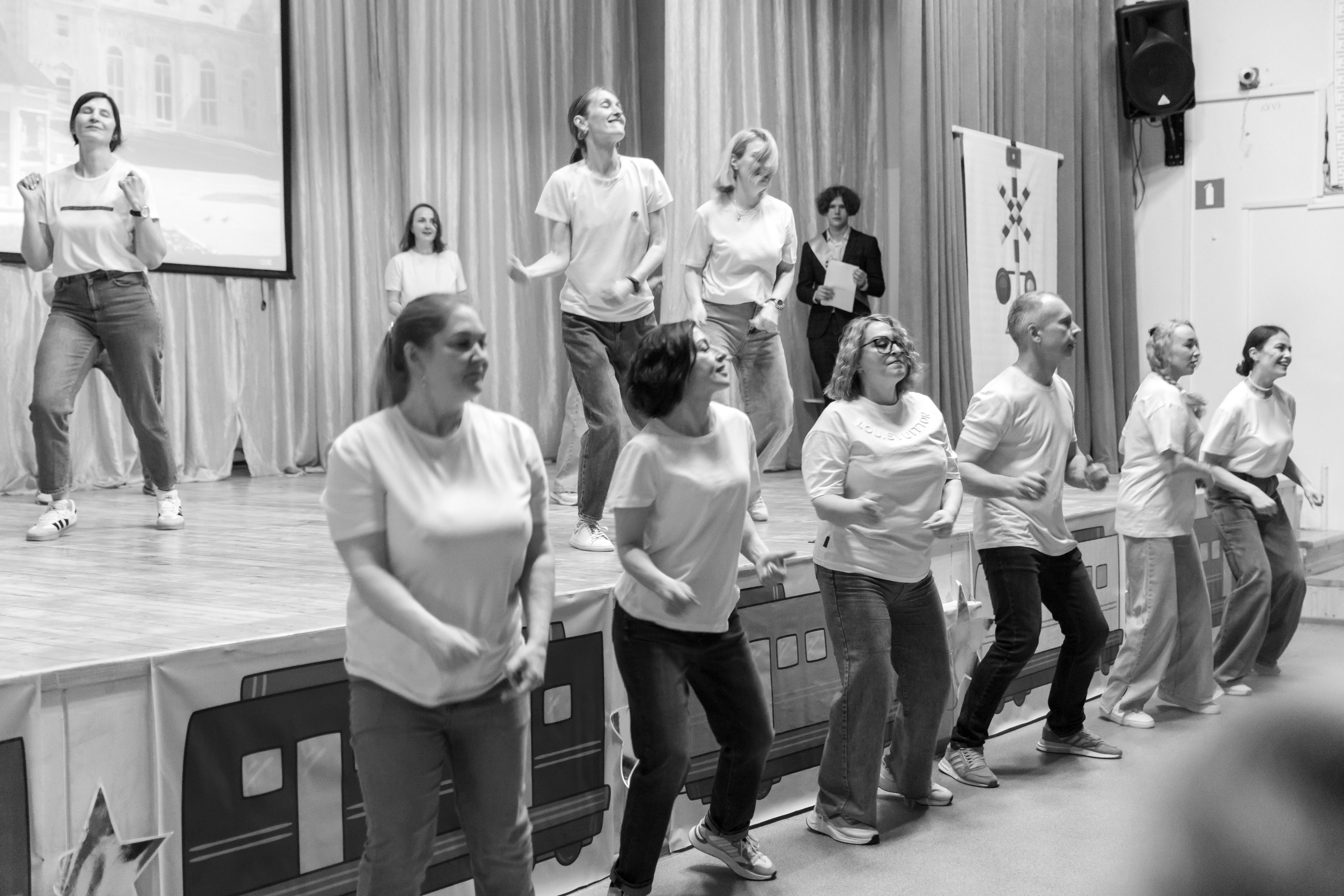 Выпускной шк 88 9-е кл. 24.05.2024. Свадебный и Семейный фотограф г. Ижевск Гульназ Солдатова. Гульназ фото