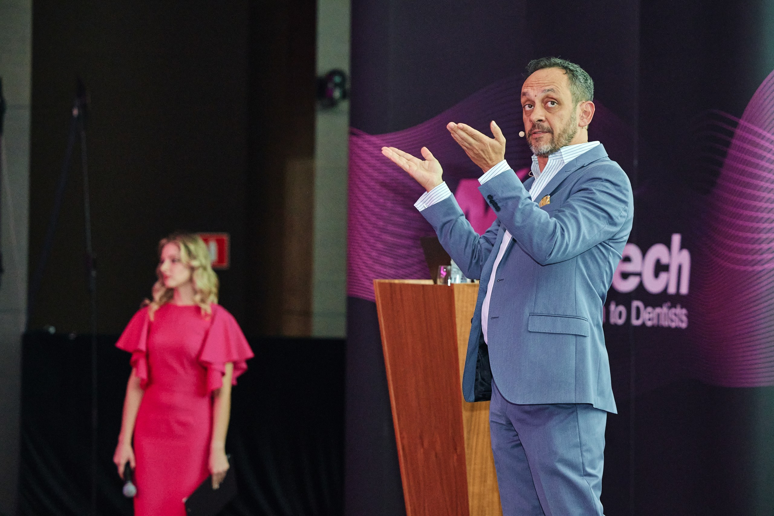 Конгресс имплантологов Neo Biotech 2025. Антон Артюшин, портретный фотограф. Москва