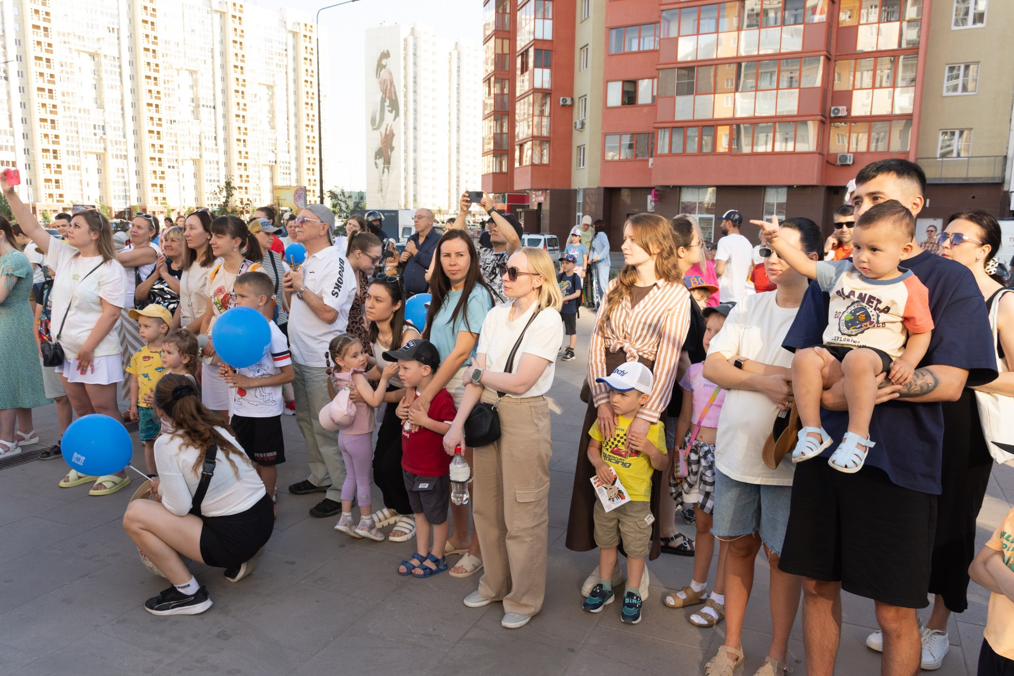 Фестиваль современного исполнительского искусства (Сквер Академ Риверсайд). Фотограф Максим Буряк