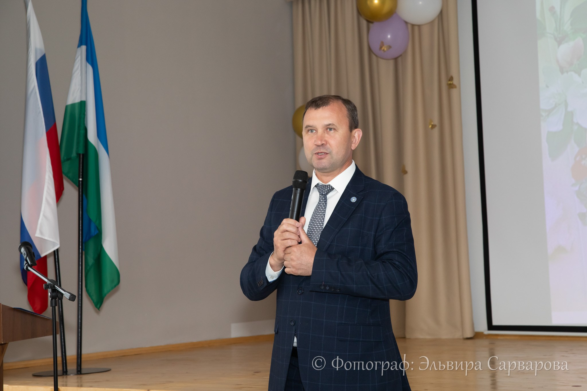 Вручение аттестатов 11 класс. Репортажный Фотограф