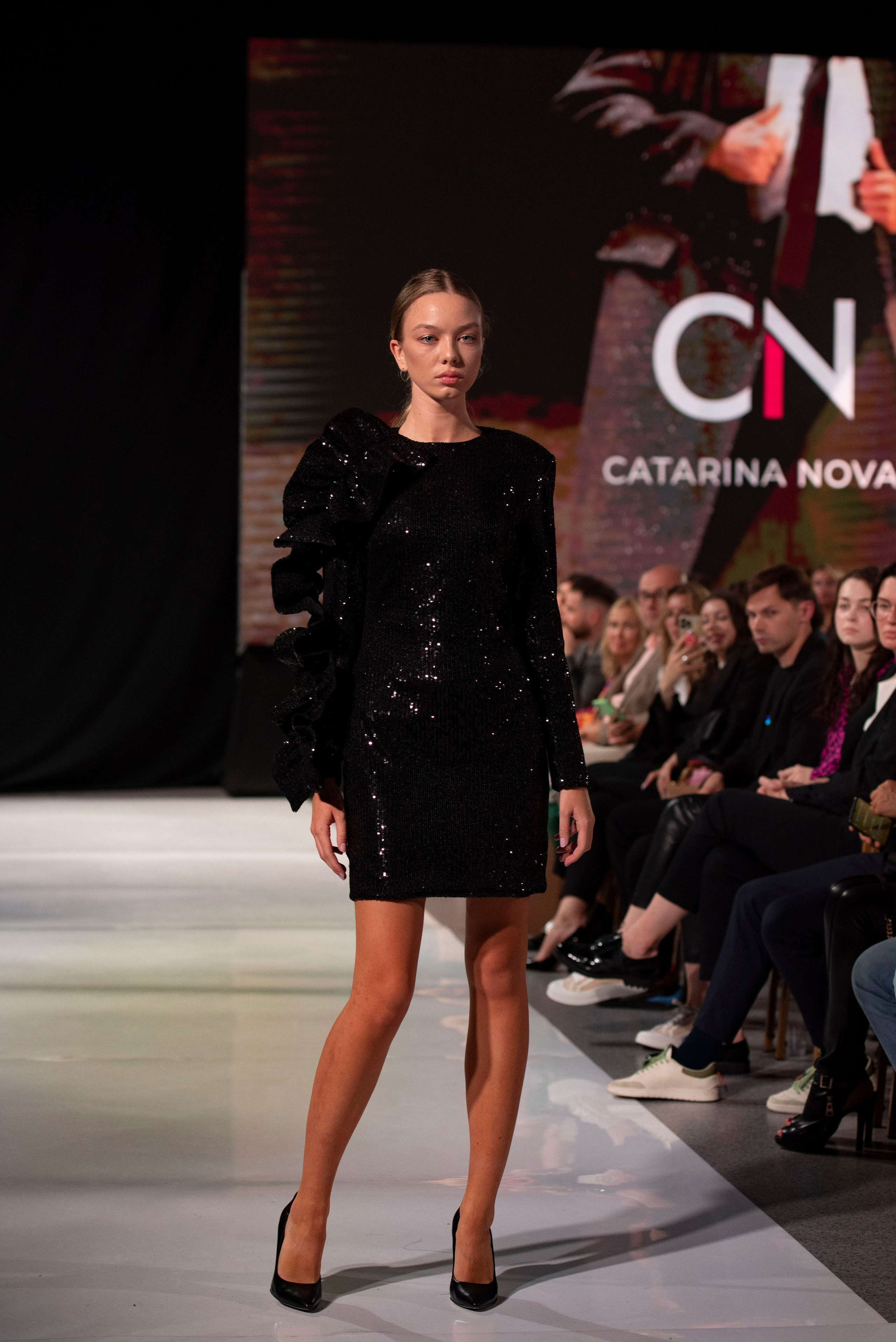 Фотограф на модельный показ. Свадебный, семейный, фэшн фотограф, школьный фотограф в Сочи