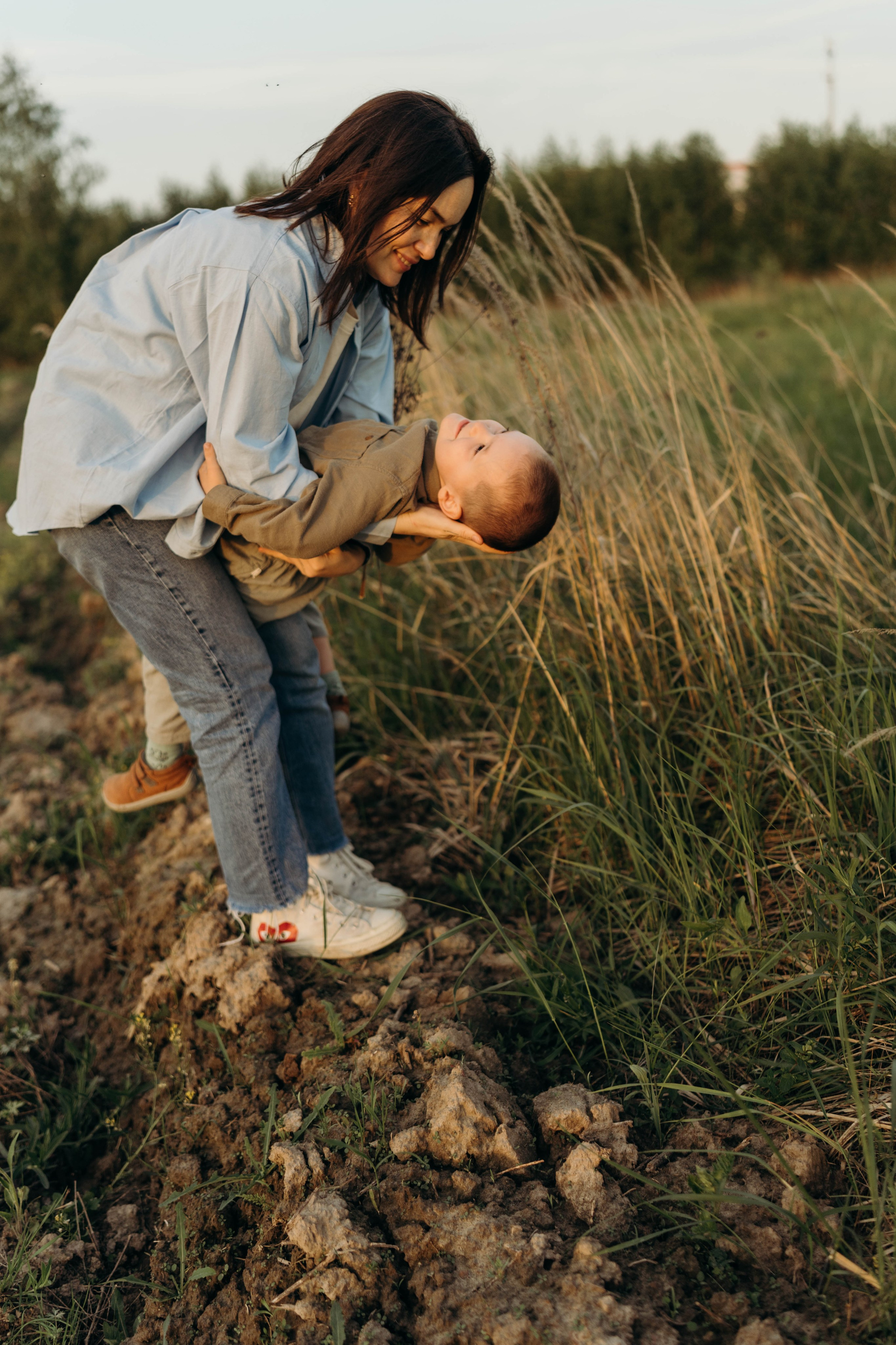Семейная фотосессия на закате. Семейный и портретный фотограф во Владимире и Суздале