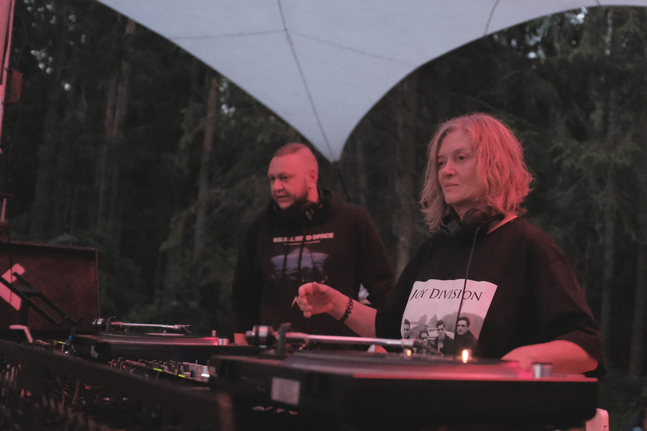 Пикник на обочине от команды EMC. 11июля 2025. Репортажный фотограф в Санкт-Петербурге Даниил Могута