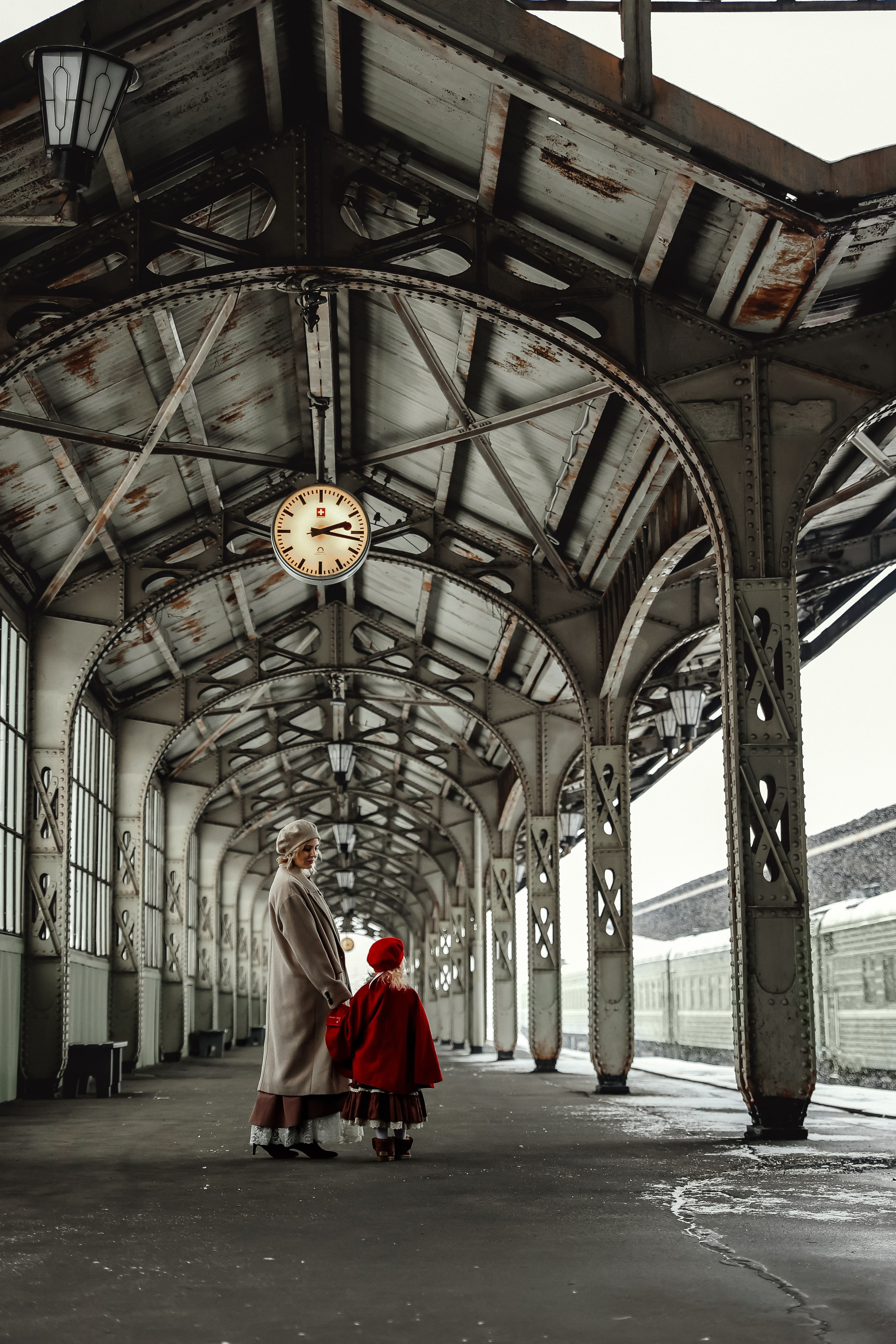 Ретро съемка на Витебском вокзале. Фотограф — Татьяна Кириллова, г. Санкт-Петербург