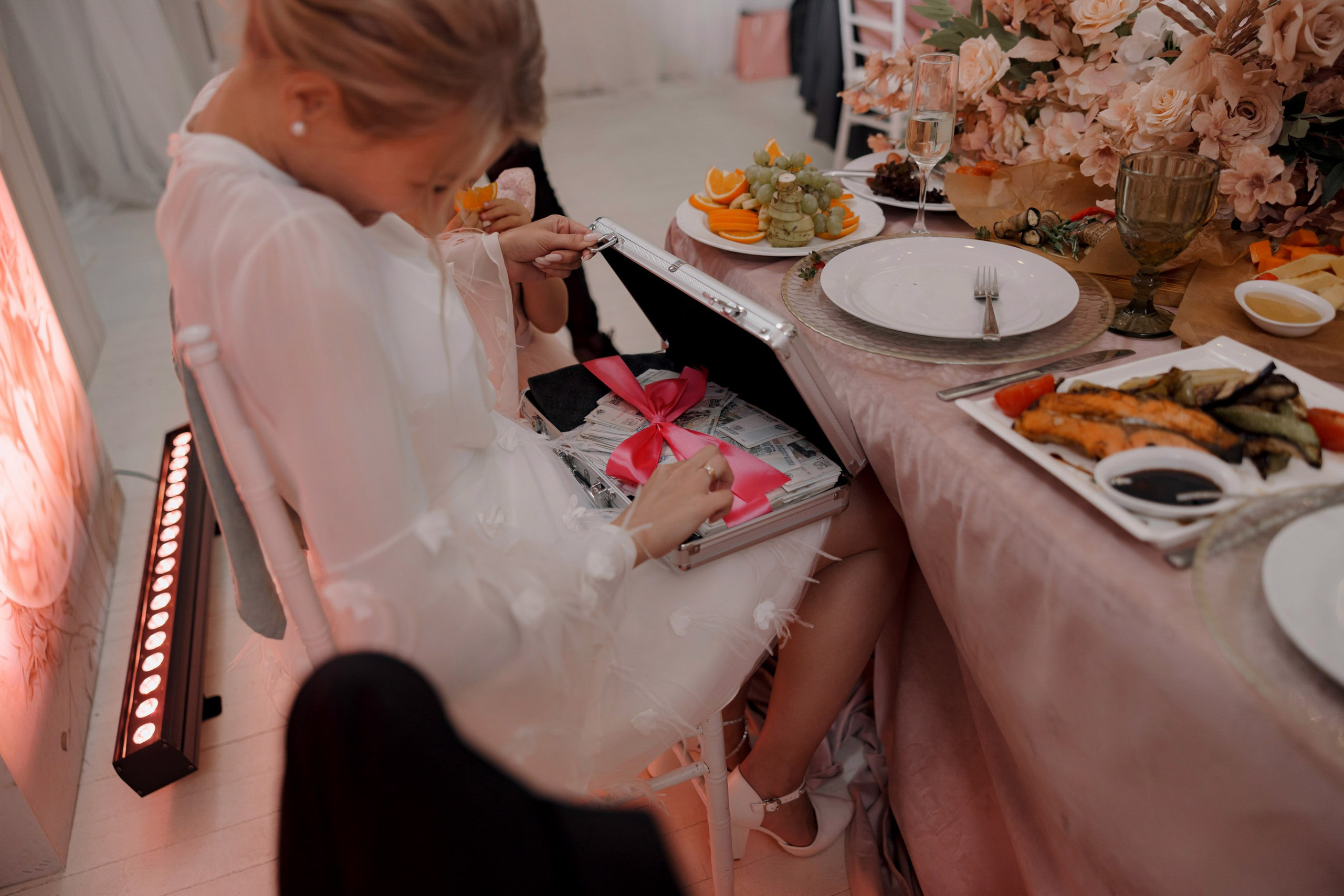 Александр и Валерия. Свадебный фотограф и видеограф Юрий и Эля Дубинины