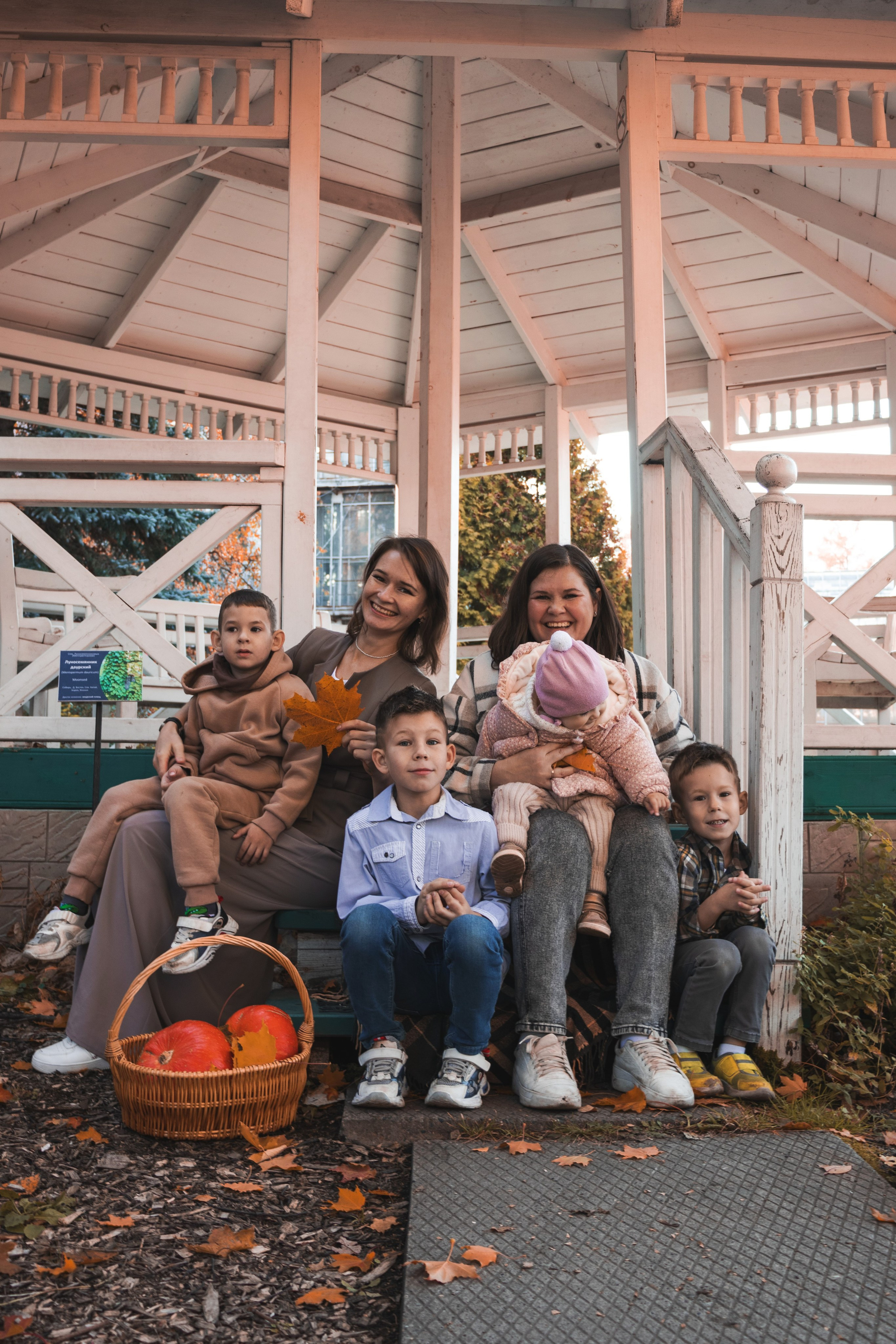 Семейная фотосессия Томск. Семейный фотограф Томск. Семейная фотосъёмка Томск. Фотограф в Томске Дарья Пучкина