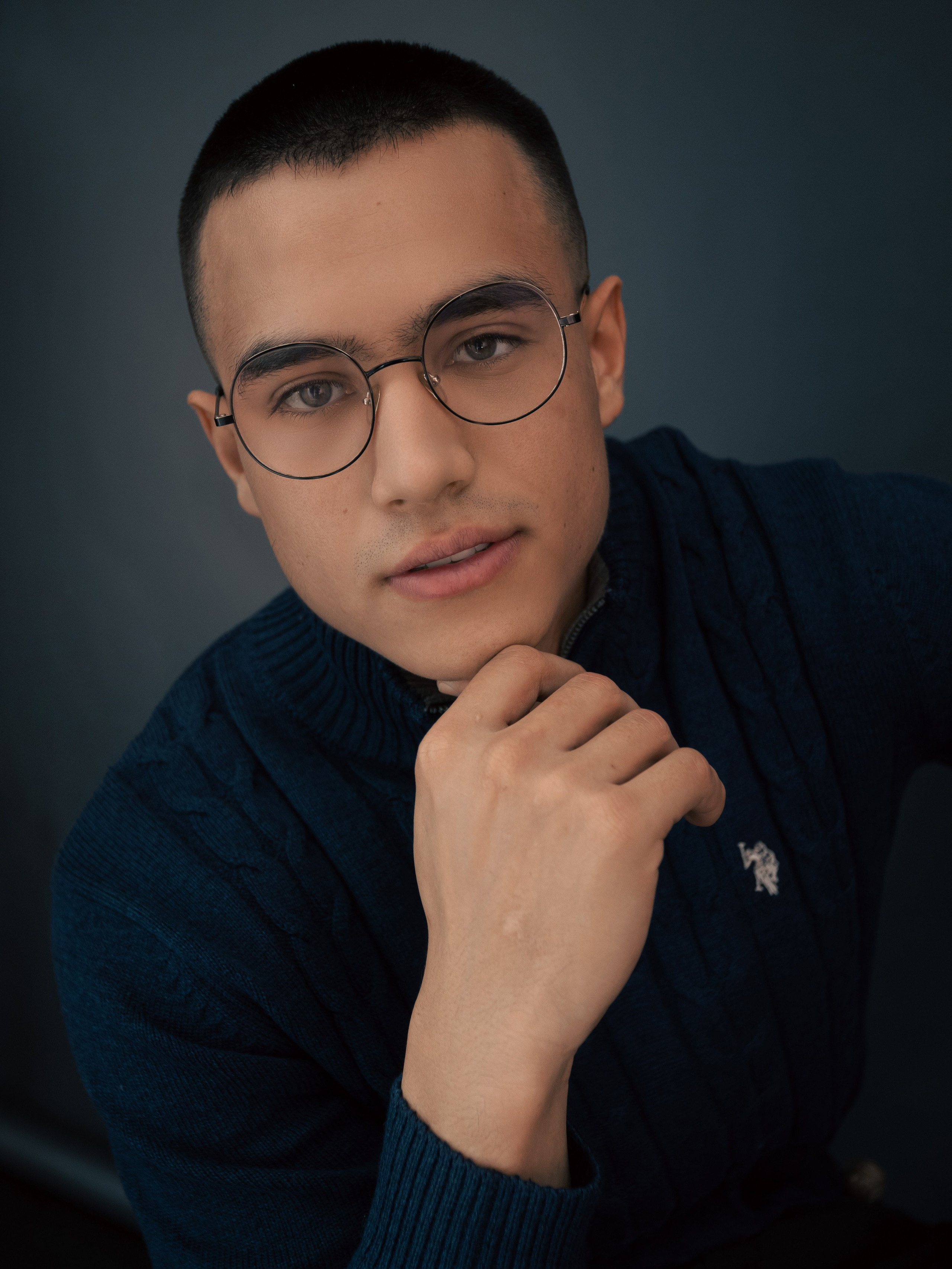 Fernando. Фотограф Julia Milton | Портреты, съемки для маркетплейсов, лавстори, съёмка беременности в Санкт-Петербурге. Обучение фотографии в Спб очно