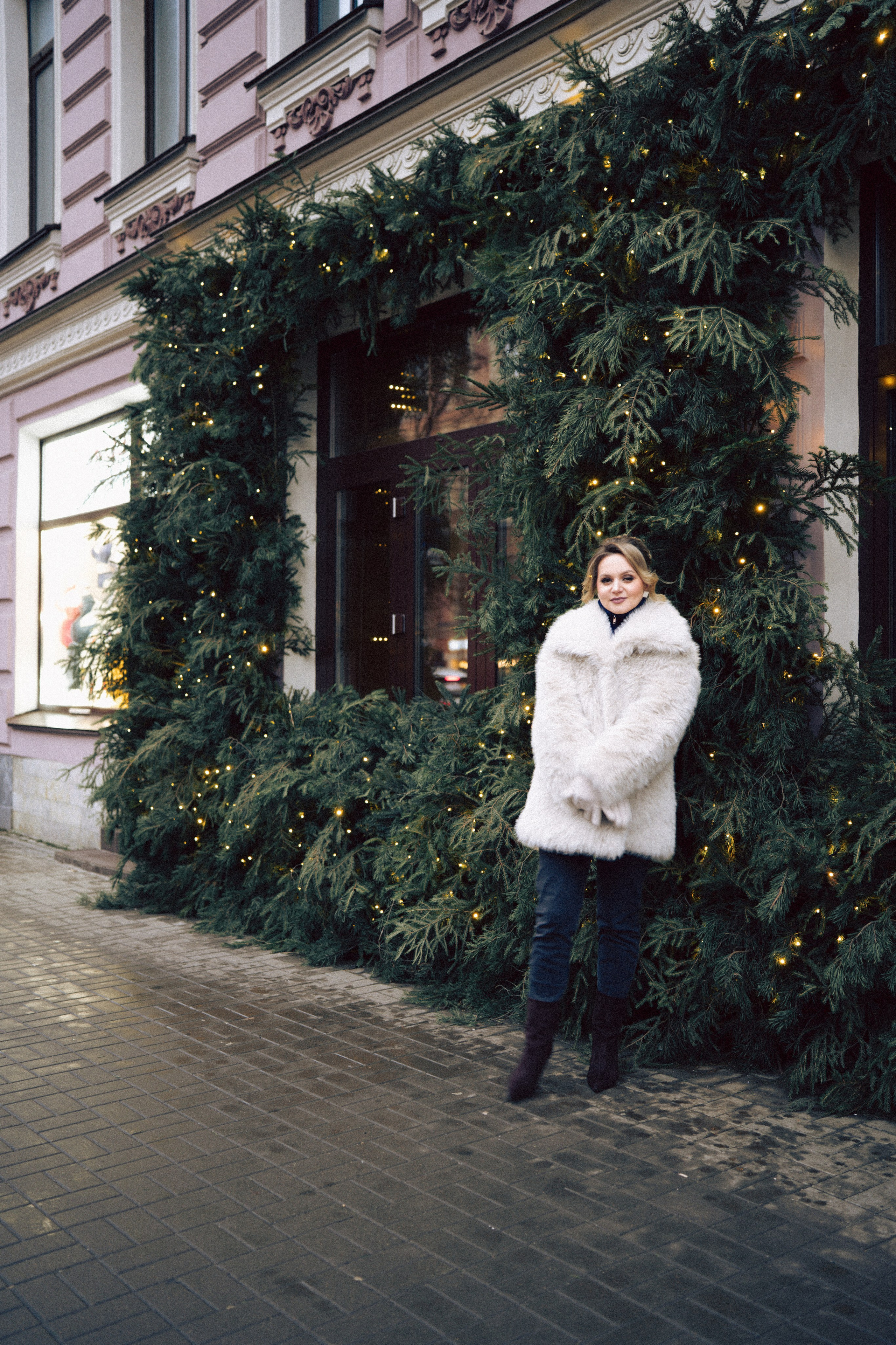 НОВОГОДНЯЯ ФОТОСЕСИИЯ В СТУДИИ ДЛЯ ДЕВУШКИ И ПРОГУЛКА ПО ЧЕРНЫШЕВСКОЙ. Профессиональный фотограф, Санкт-Петербург — Виктория Богомолова