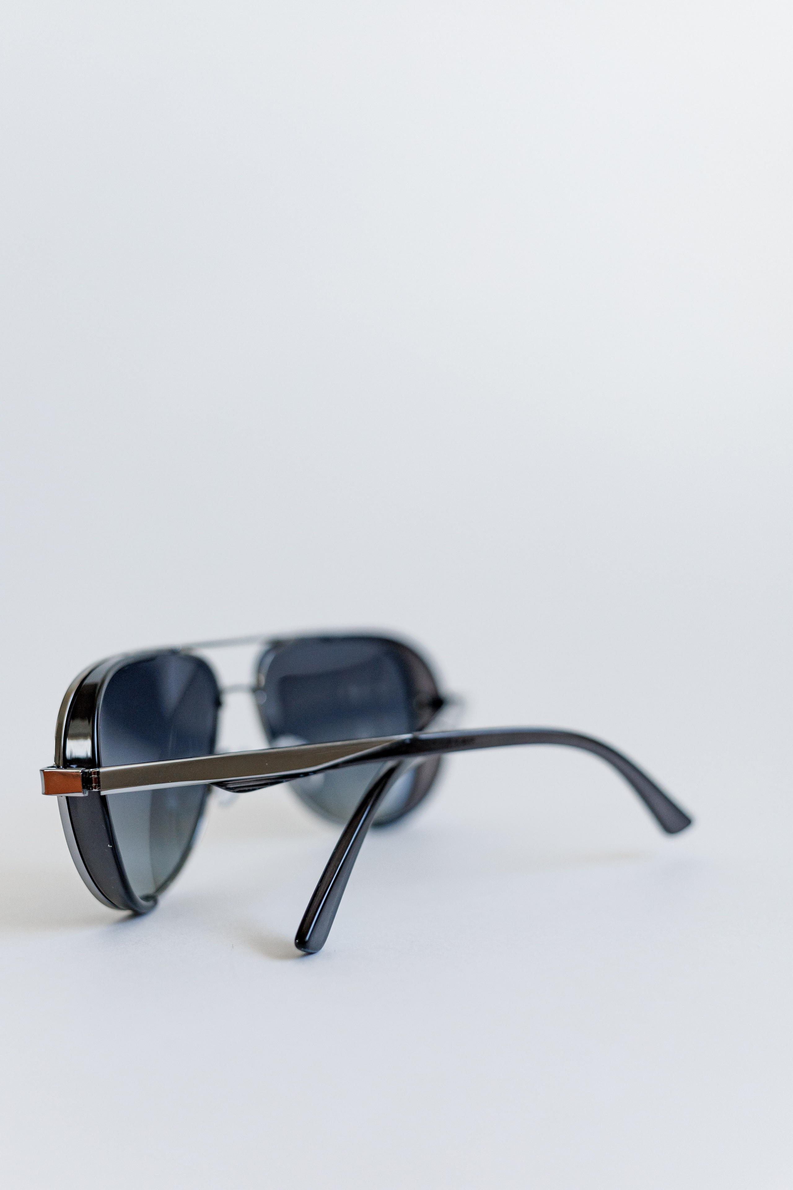 Каталожная съёмка (солнечные очки). КОНТЕНТ ФОТОГРАФ